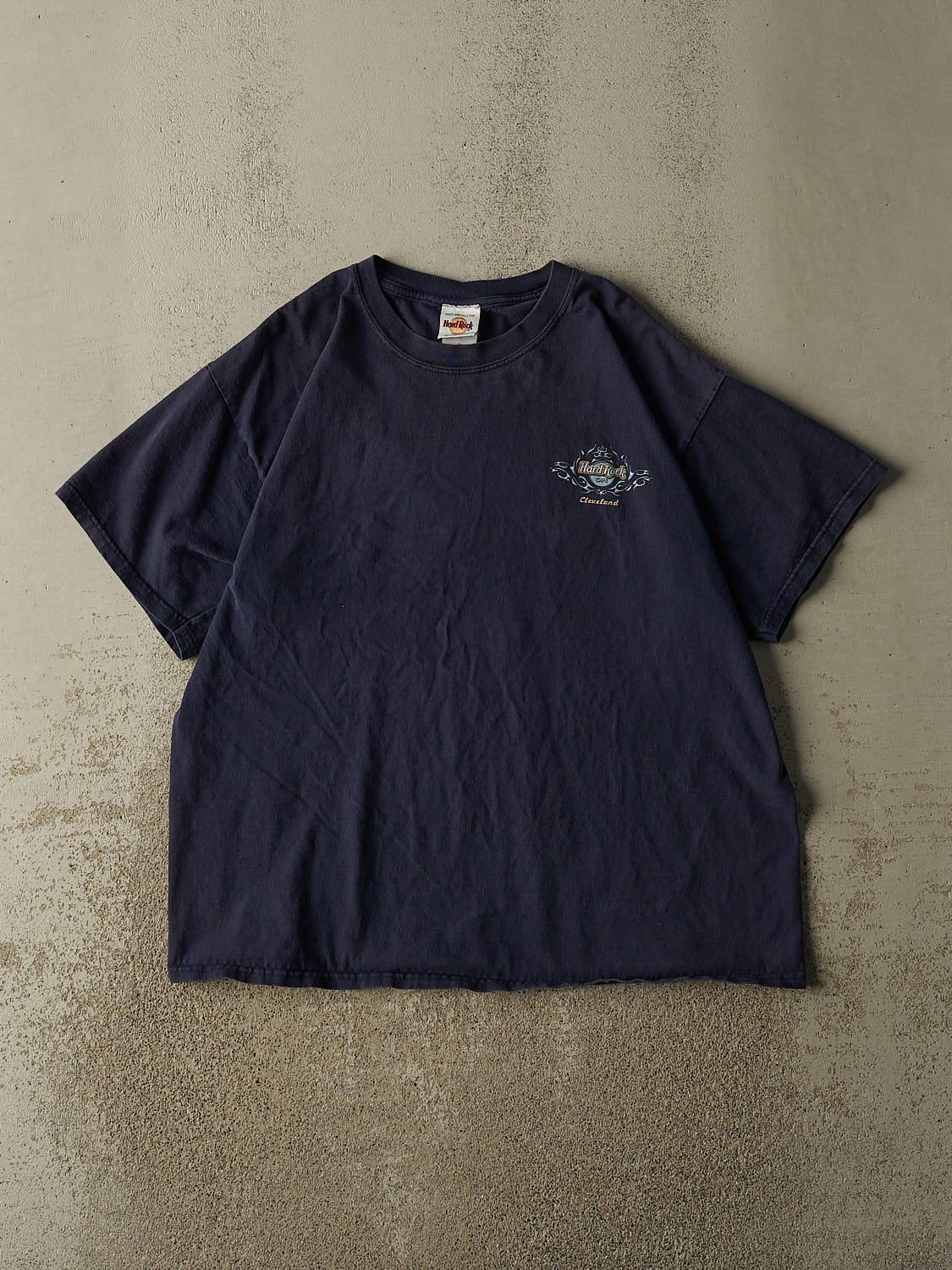 Vintage Y2K Navy Blue Hard Rock Cafe Cleveland Tee (L/XL)