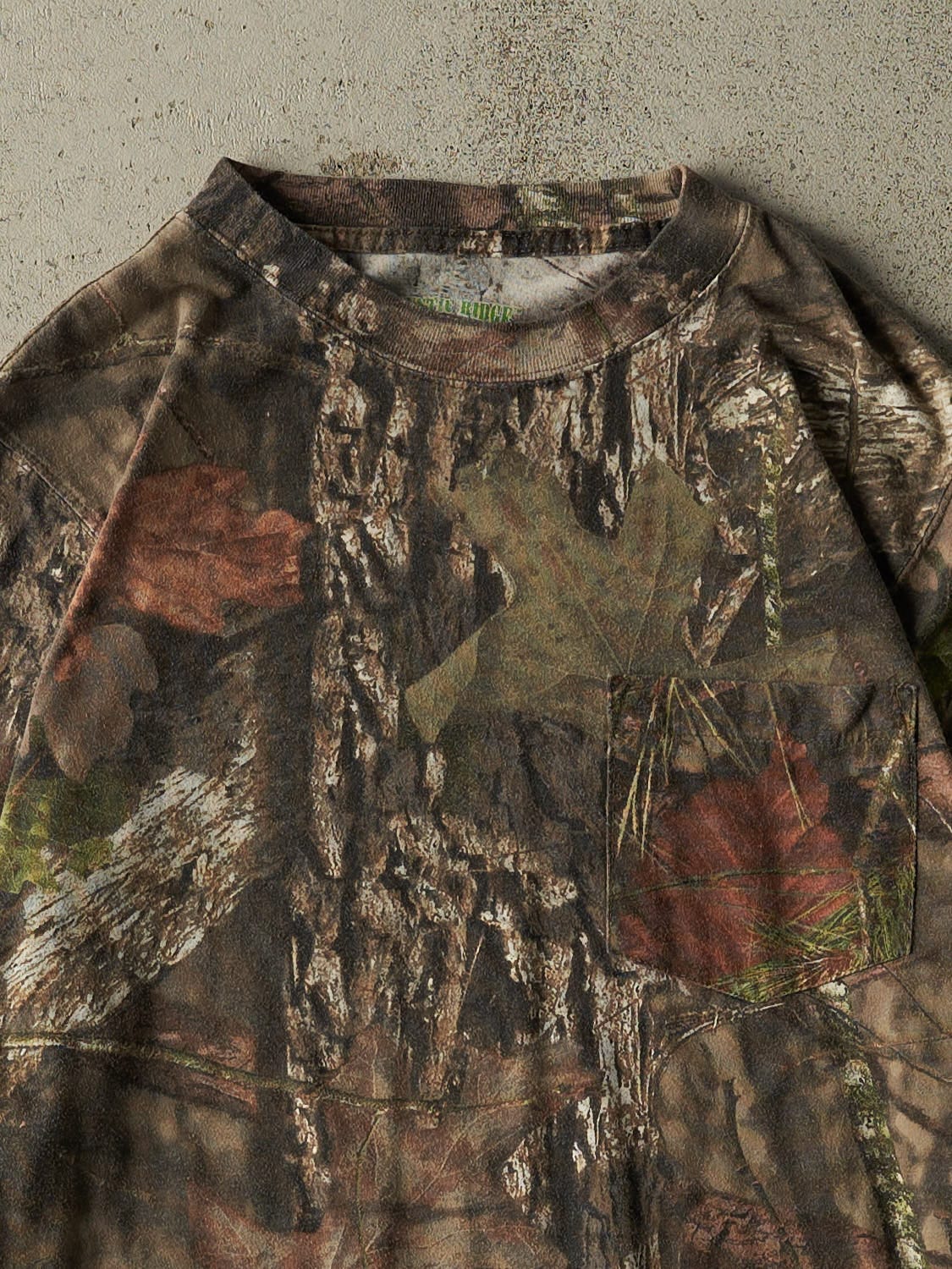 Vintage Y2K Camo Mossy Oak Pocket Long Sleeve (S/M)