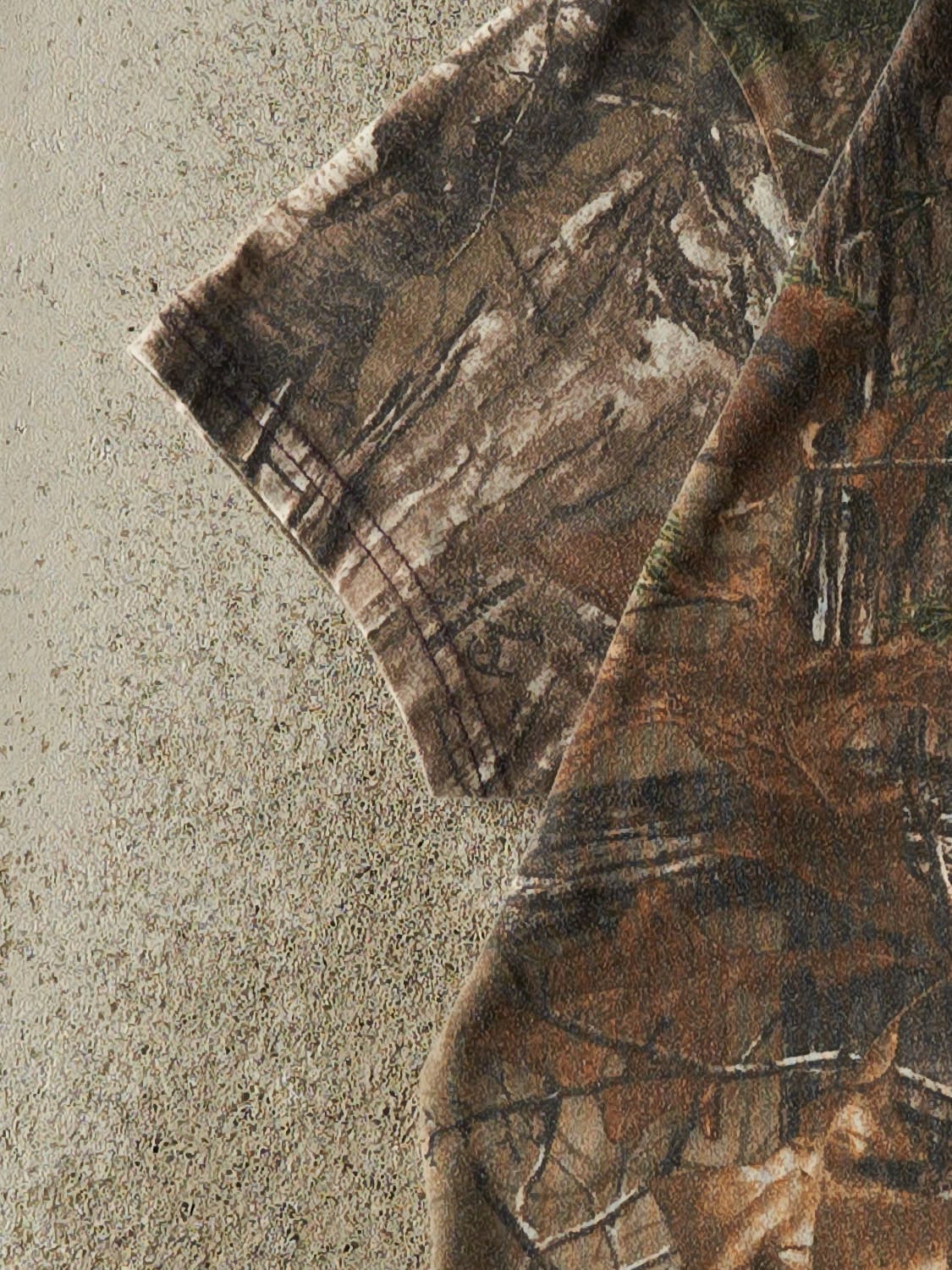 Vintage Y2K Camo Realtree Tee (M/L)