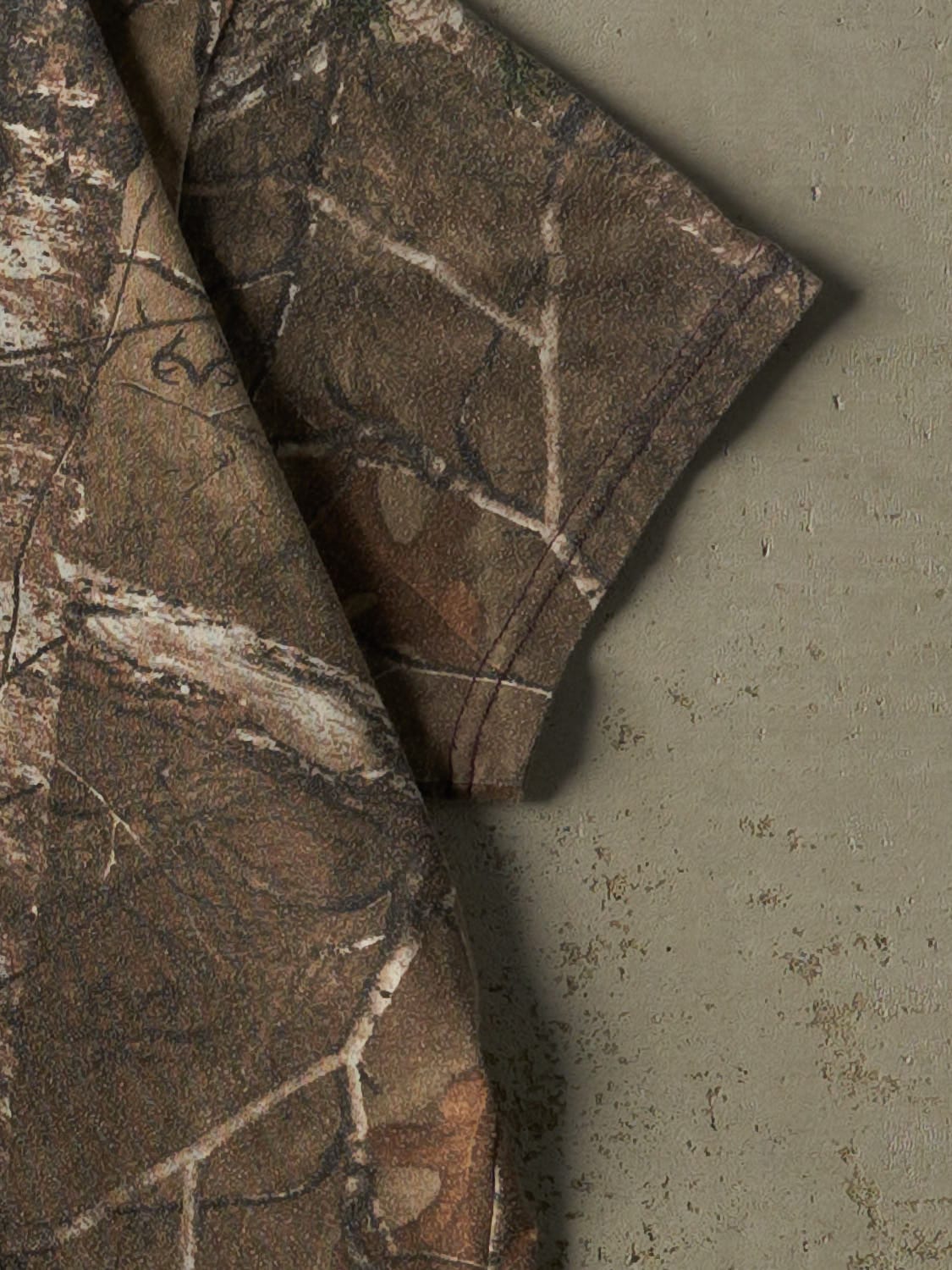Vintage Y2K Camo Realtree Tee (M/L)