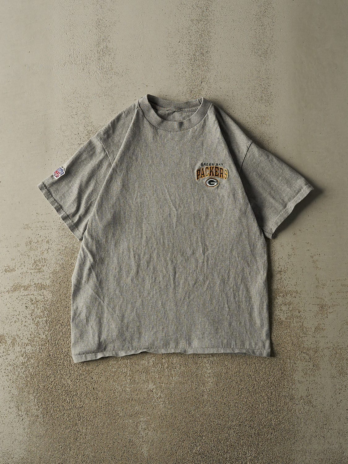 Vintage 90s Grey Green Bay Packers Embroidered Tee (M)
