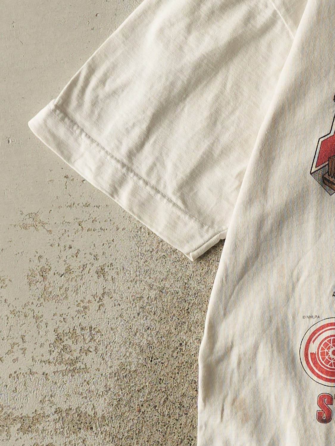 Vintage 97' Beige Detroit Red Wings Stanley Cup Champions Tee (M)