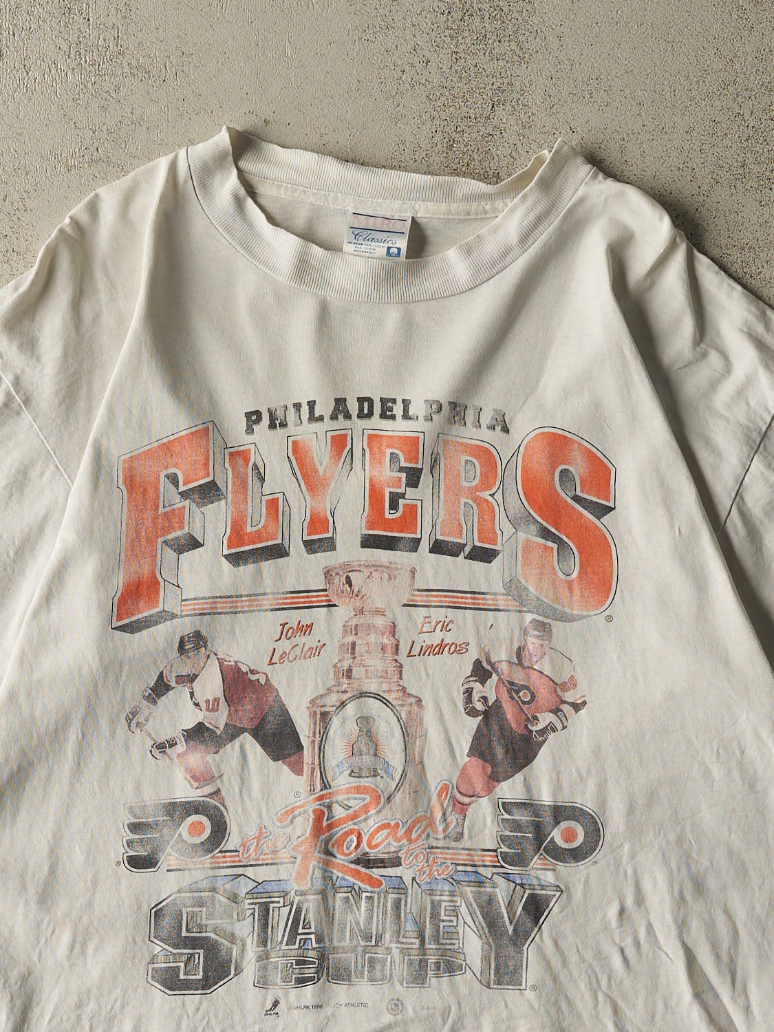 Vintage 96' Beige Philadelphia Flyers Road to the Stanley Cup Tee (L/XL)