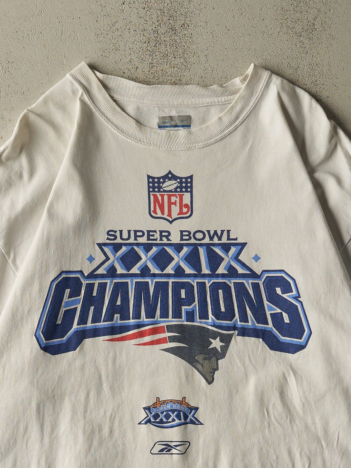 Vintage Y2K White New England Patriots Super Bowl XXXIX Champions Tee (XL/XXL)
