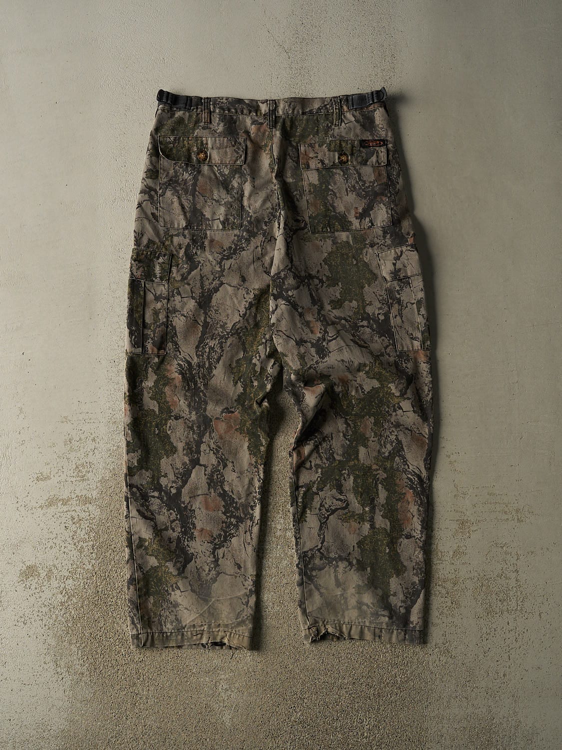 Vintage Y2K Camo Cargo Pants (36x31)
