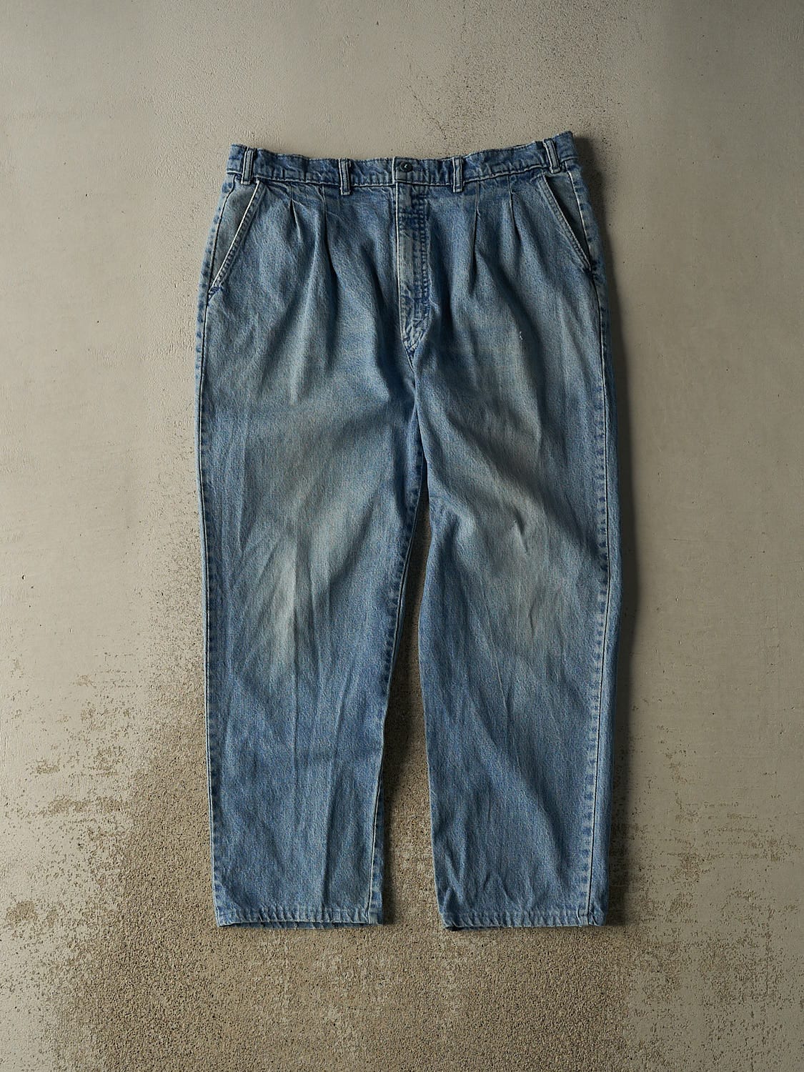 Vintage 90s Light Wash Pleated Jeans (35x28.5)