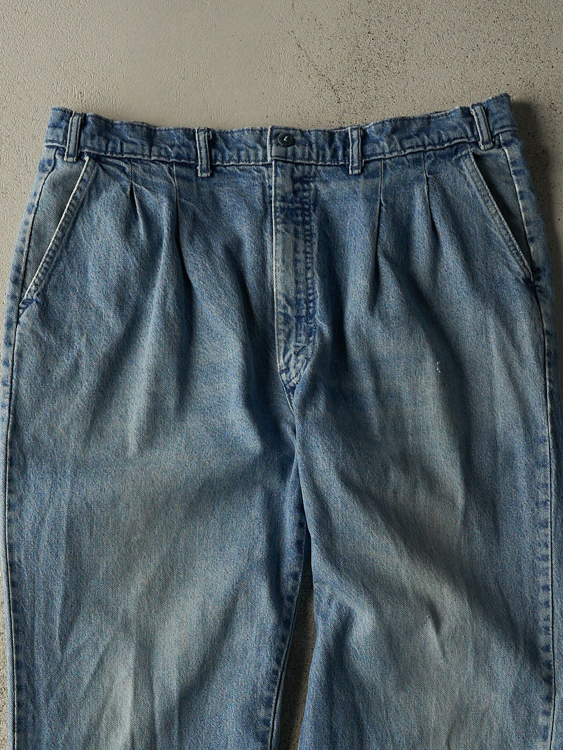Vintage 90s Light Wash Pleated Jeans (35x28.5)