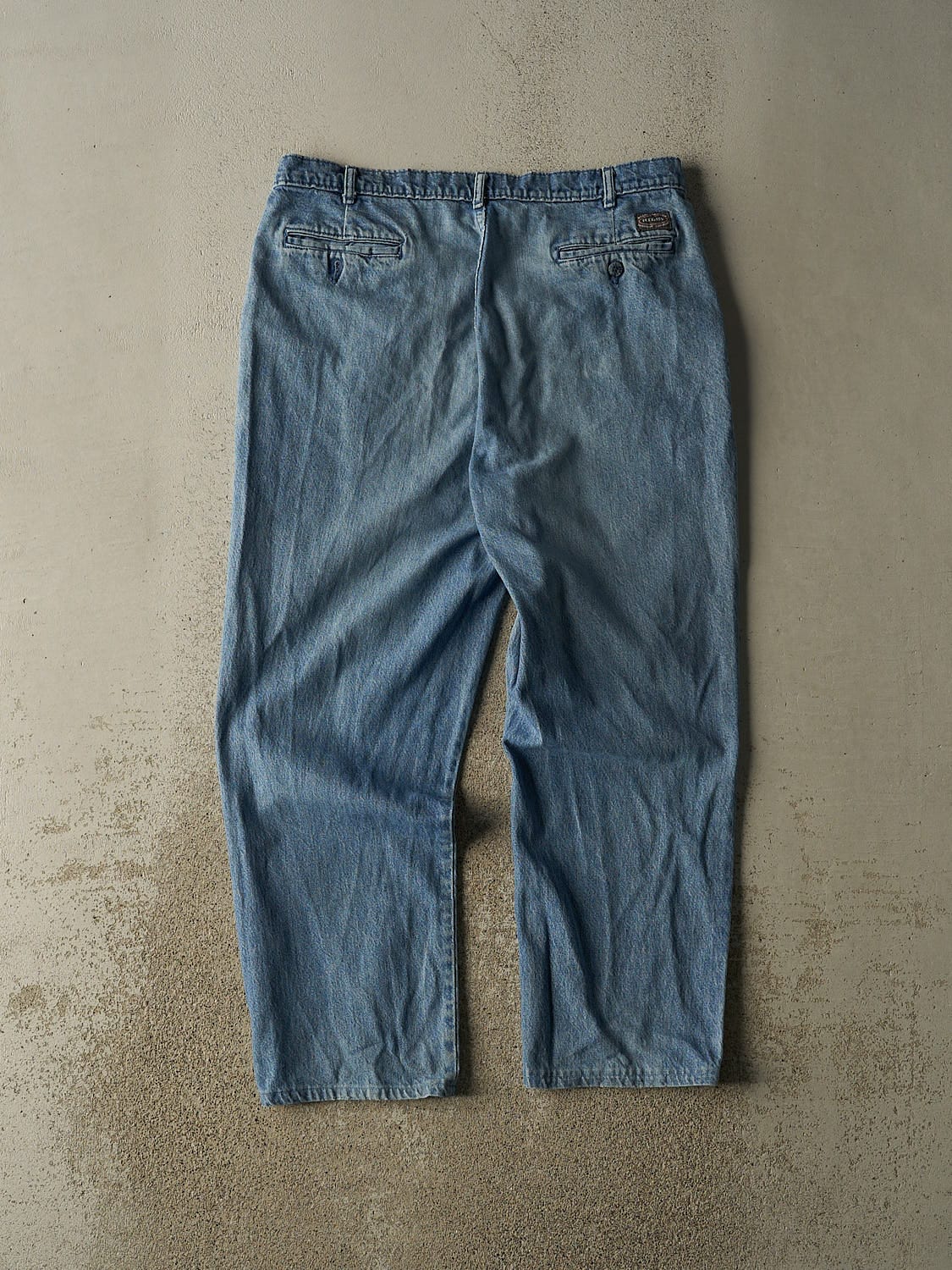 Vintage 90s Light Wash Pleated Jeans (35x28.5)