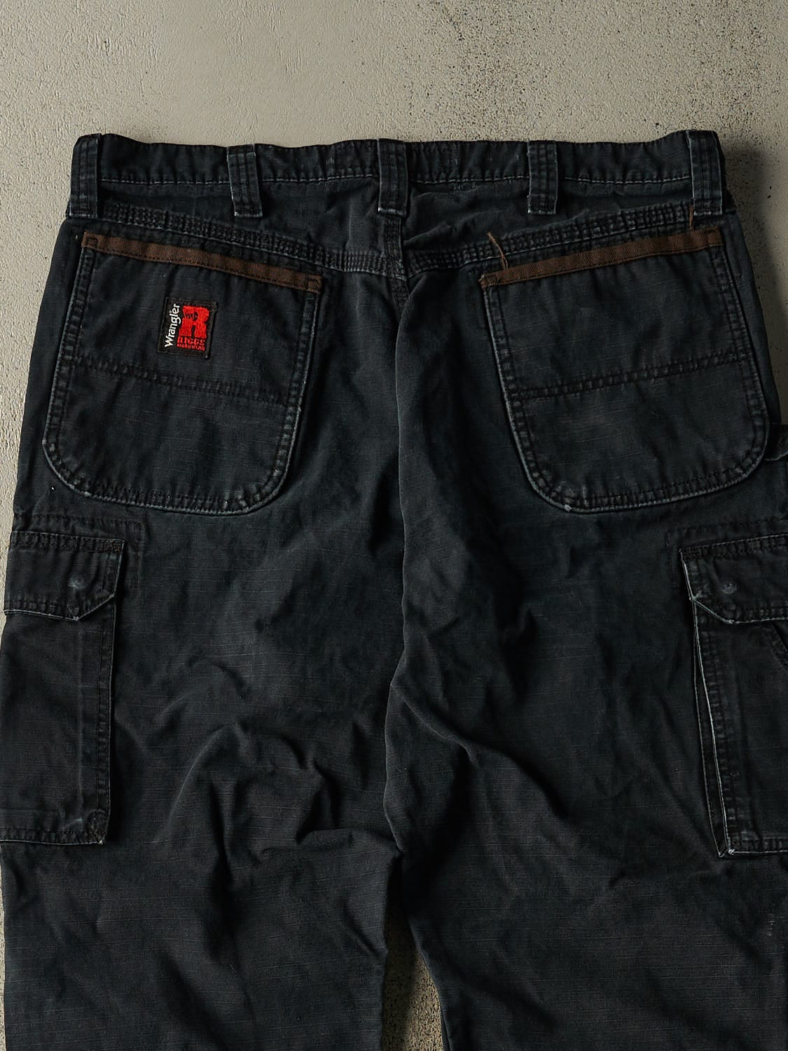 Vintage 90s Faded Black Wrangler Riggs Utility Work Pants (35x26.5)