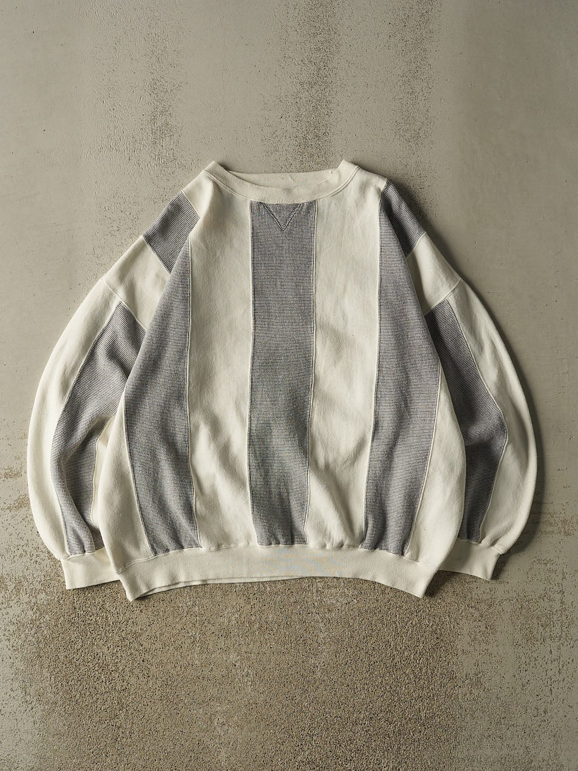 Vintage 90s White Striped Crewneck (XL/XXL)