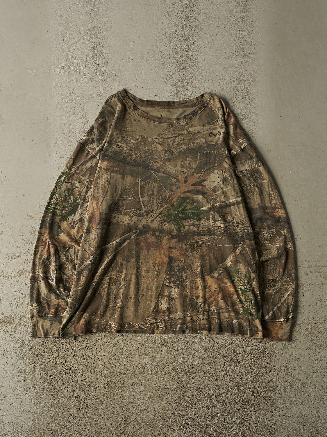 Vintage Y2K Camo Realtree Long Sleeve (L/XL)