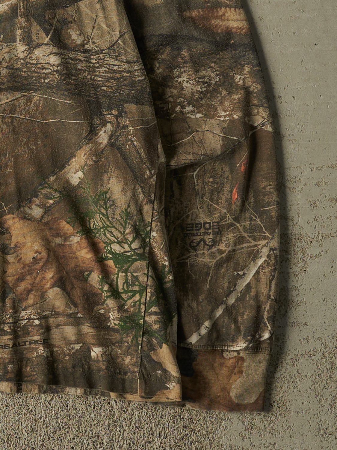 Vintage Y2K Camo Realtree Long Sleeve (L/XL)