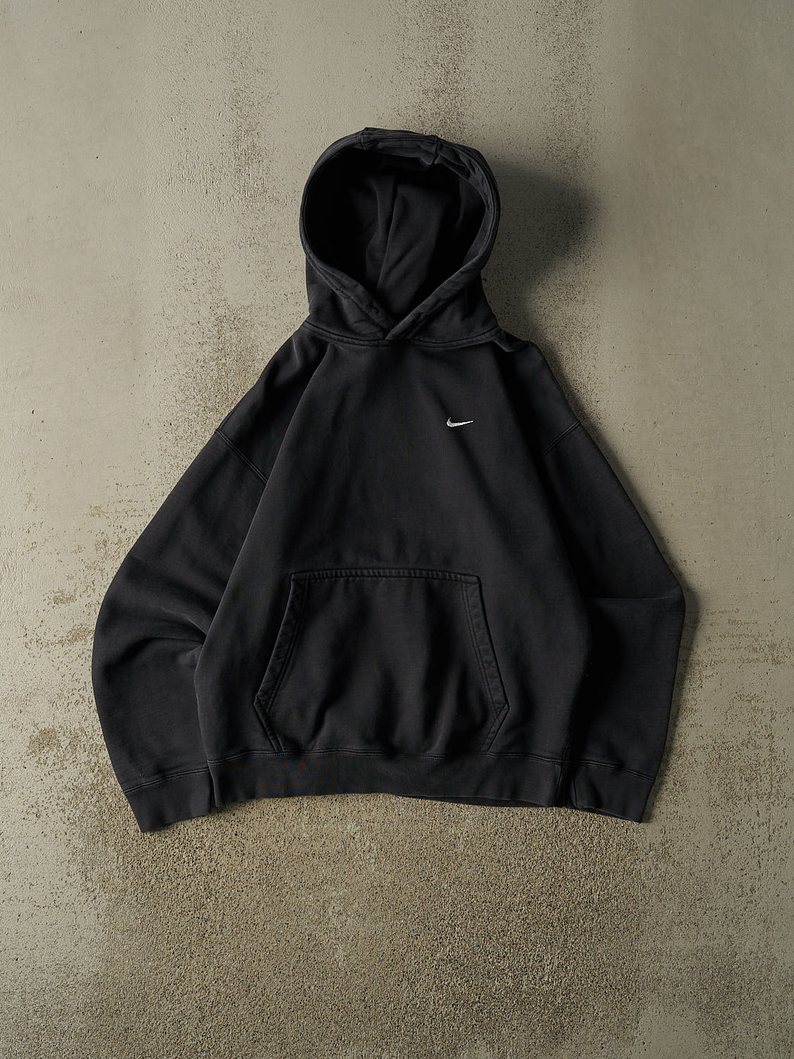 Vintage Y2K Black Nike Embroidered Hoodie (M/L)