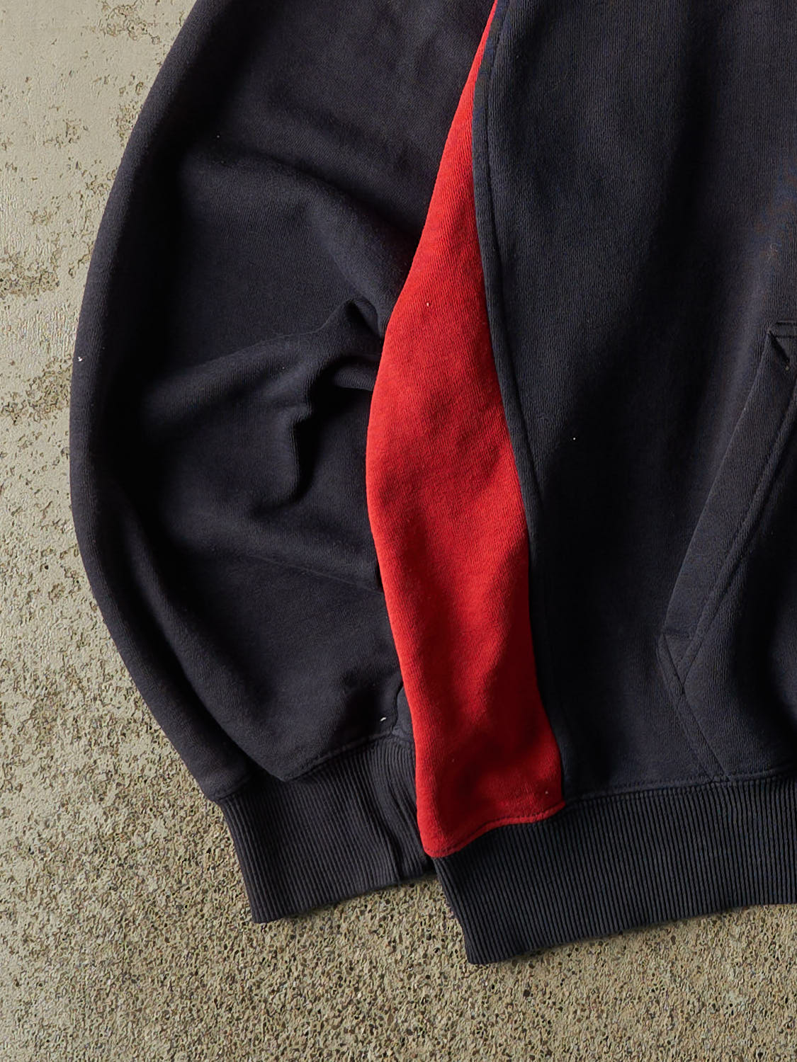 Vintage Y2K Faded Black Gonzaga University Embroidered Hoodie (L/XL)