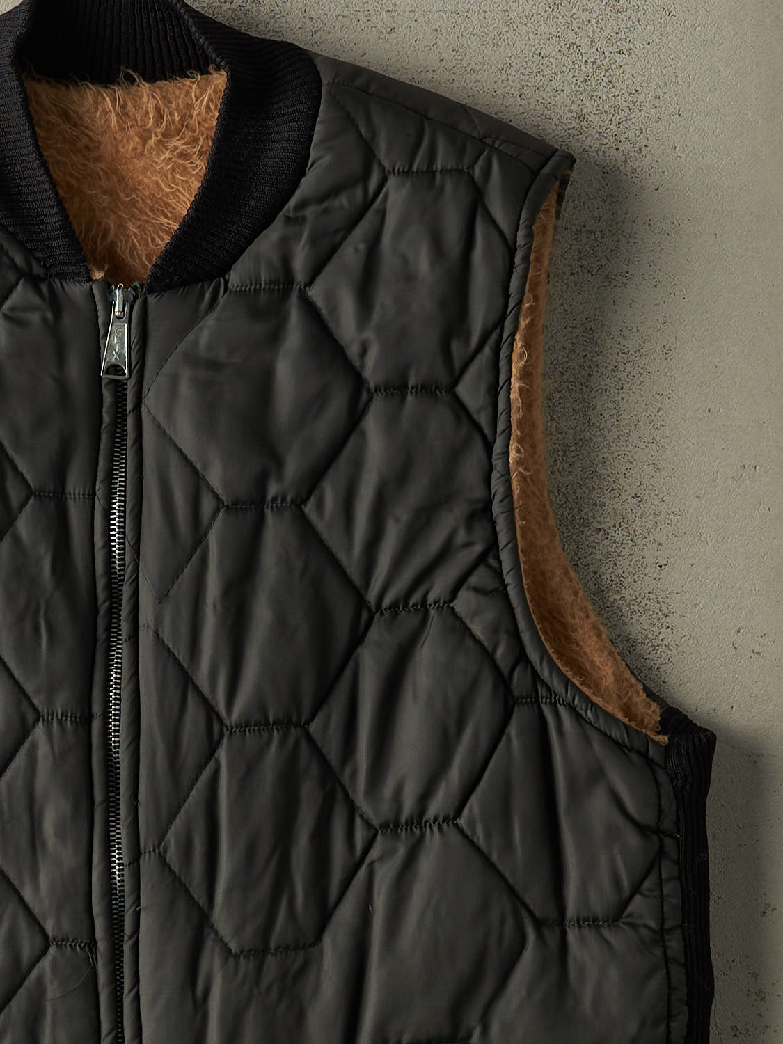 Vintage 70s Black Fur Lined Puffer Vest (M)