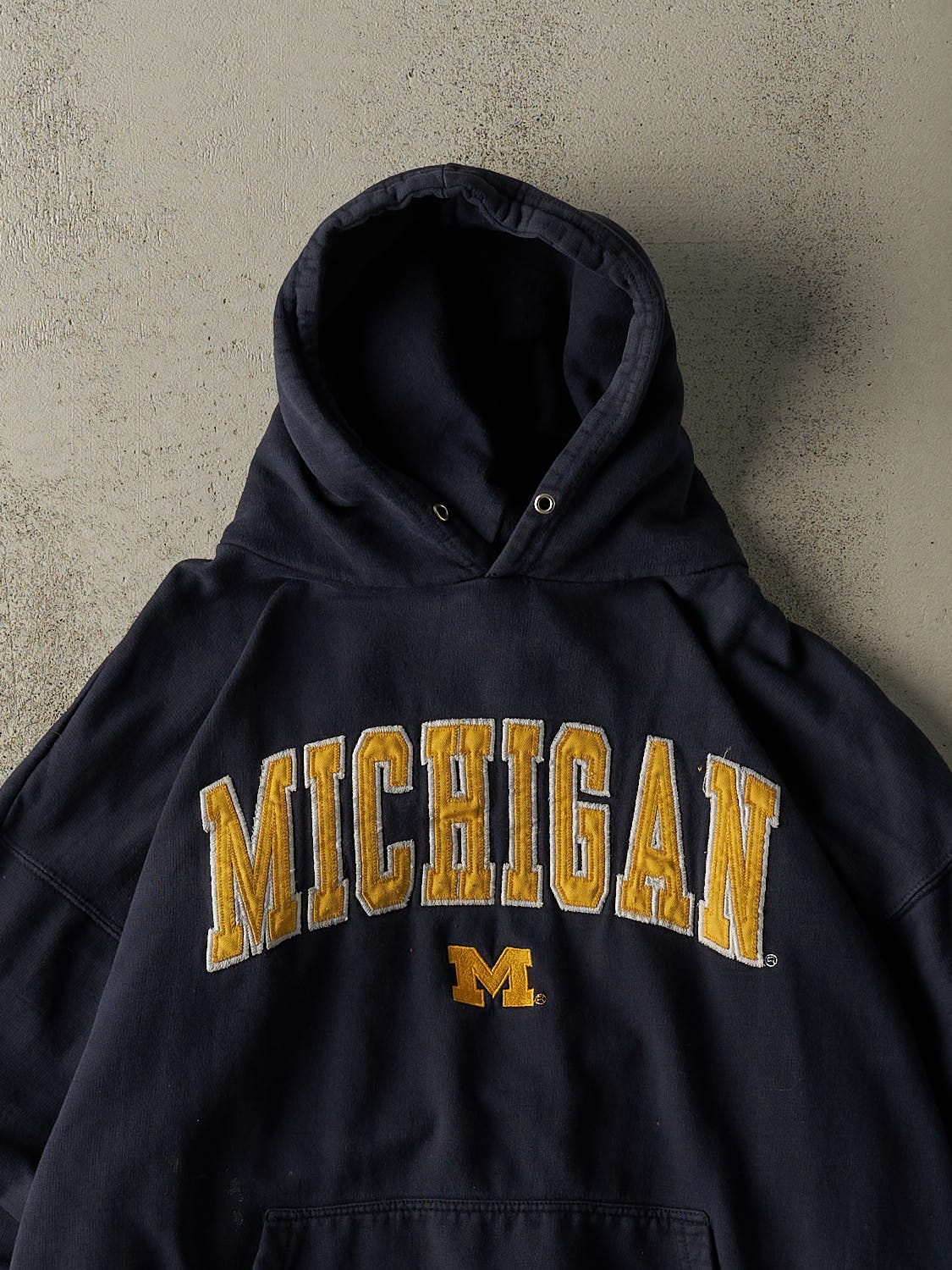 Vintage 90s Navy Blue University of Michigan Embroidered Hoodie (M)