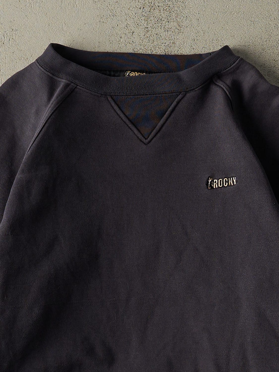 Vintage Y2K Navy Blue Rocky Embroidered Crewneck (L)