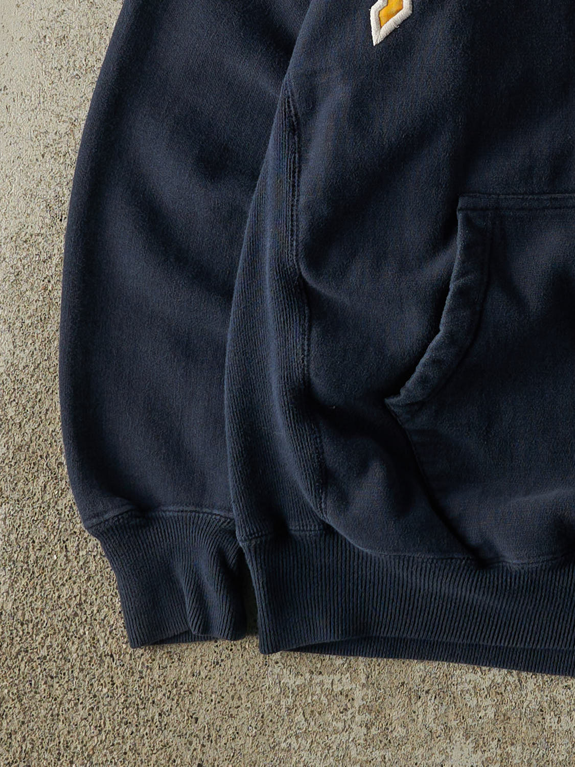 Vintage Y2K Navy Blue University Of Michigan Embroidered Hoodie (S/M)