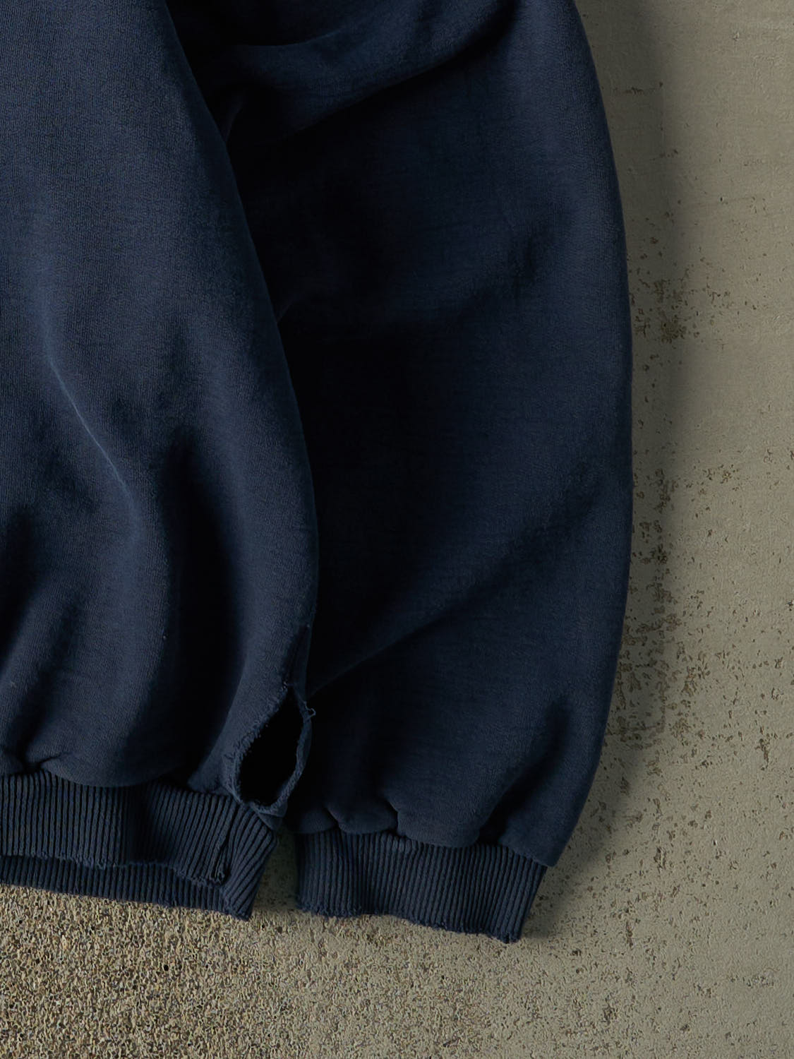 Vintage 00' Navy Blue Wind River Embroidered Crewneck (XL)