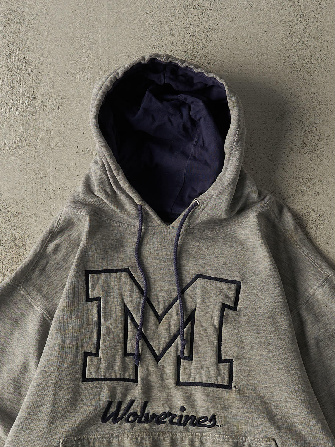 Vintage Y2K Grey University of Michigan Embroidered Hoodie (M/L)