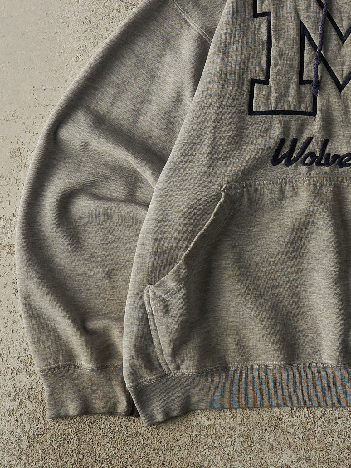 Vintage Y2K Grey University of Michigan Embroidered Hoodie (M/L)