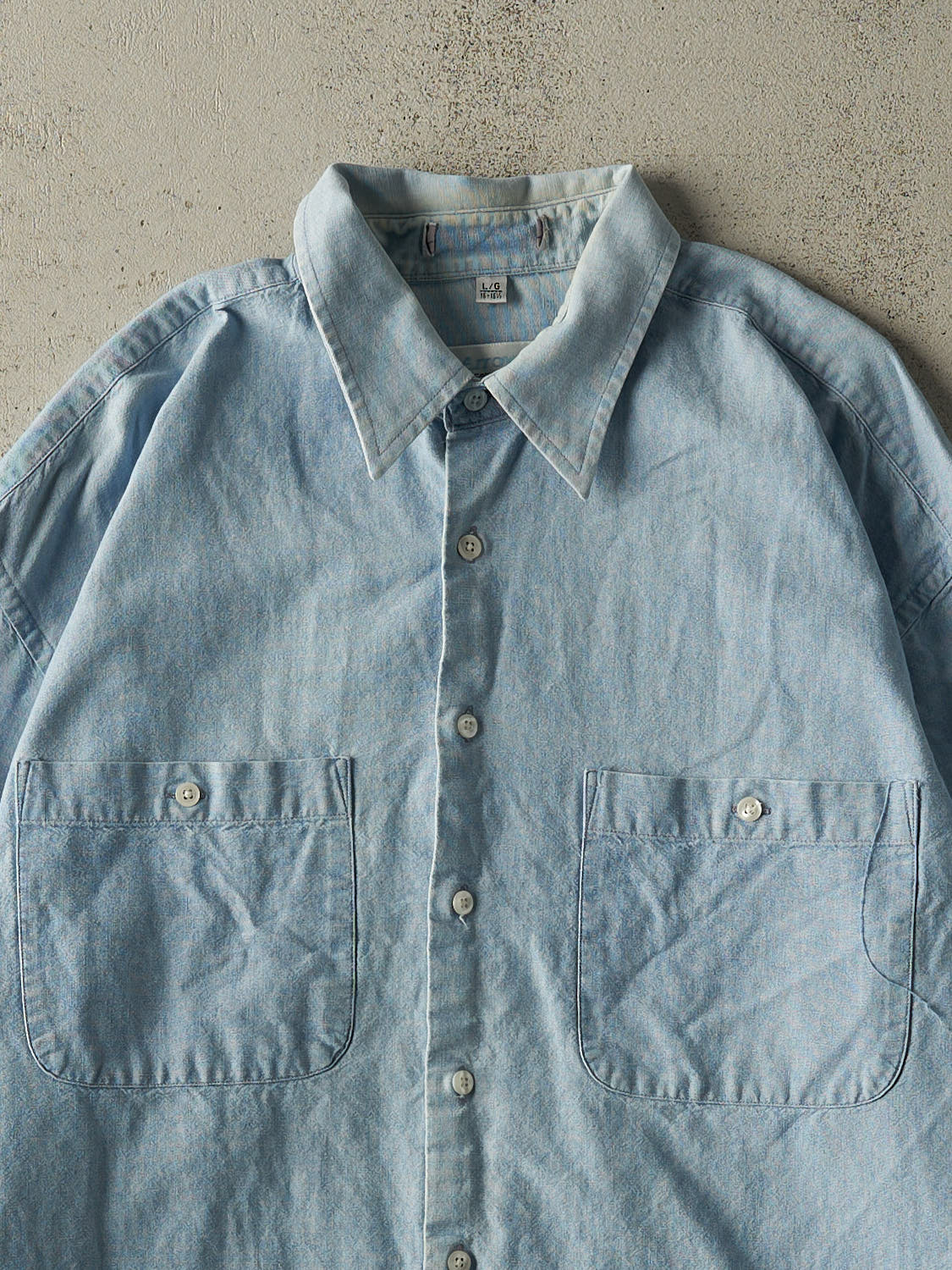 Vintage 90s Light Wash Denim Button Up Long Sleeve (XL)