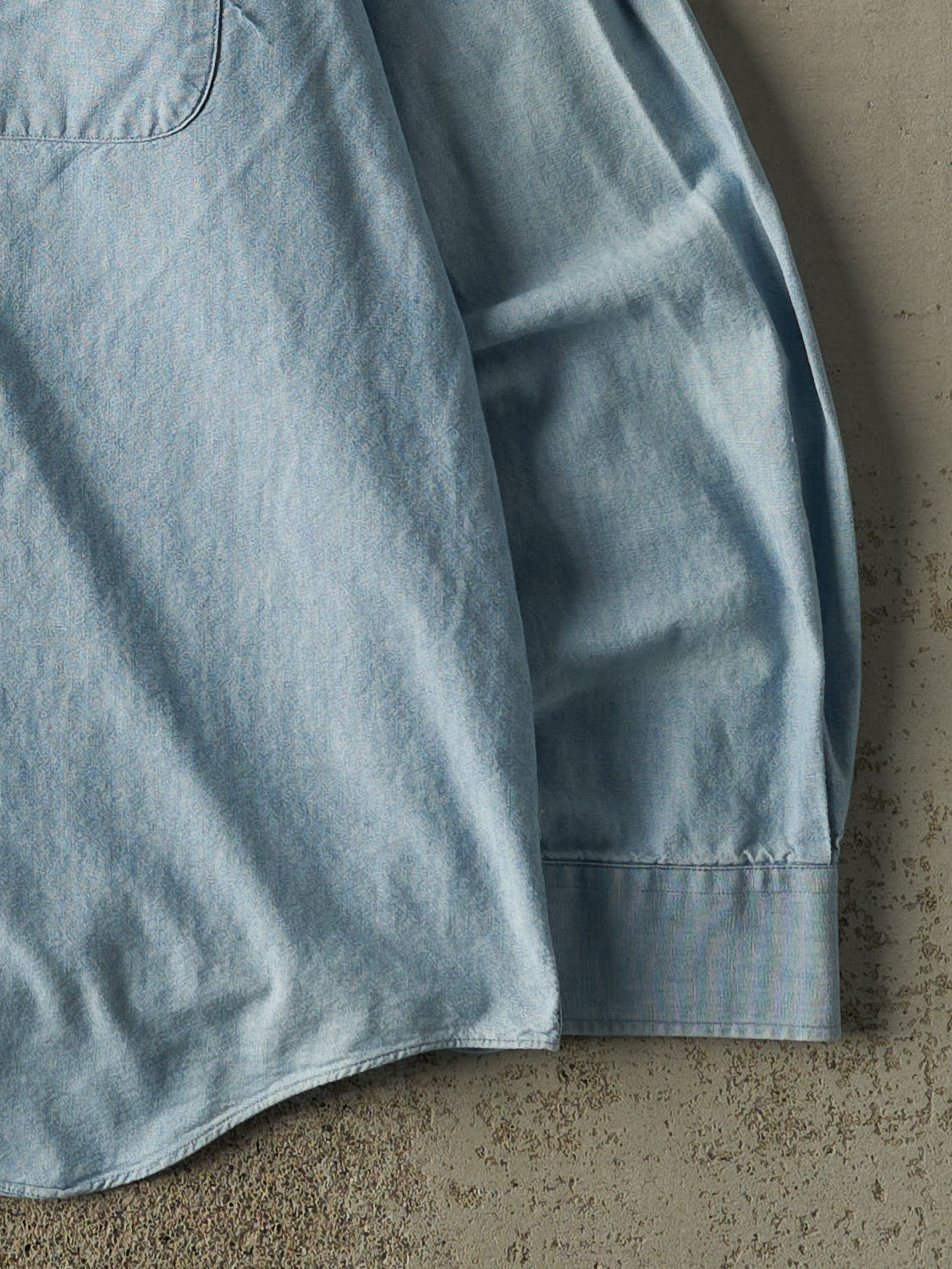 Vintage 90s Light Wash Denim Button Up Long Sleeve (XL)