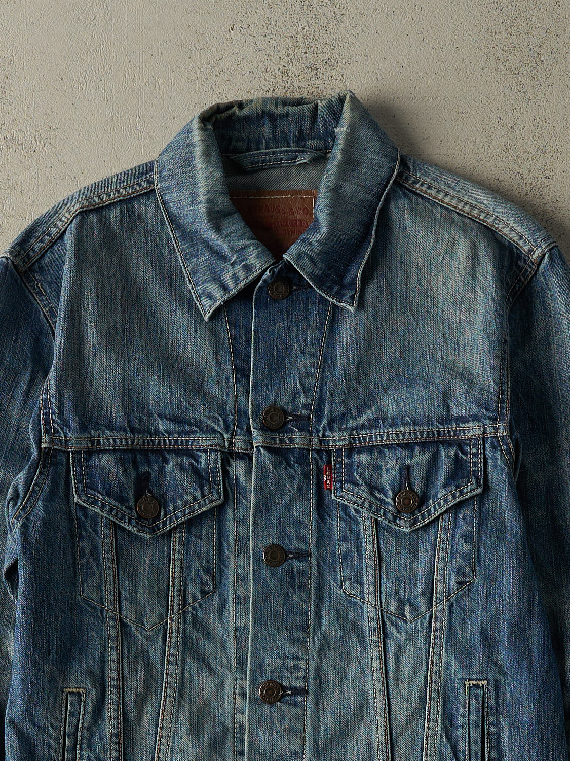 Vintage Y2K Dark Wash Levi's Denim Jacket (XS/S)