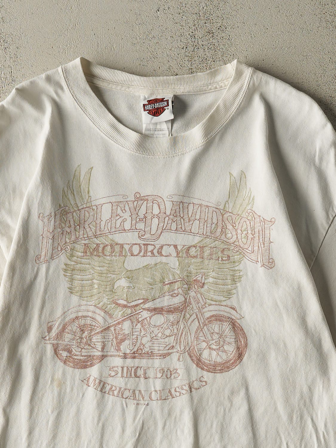 Vintage 11' White Harley Davidson Medina OH Tee (M/L)