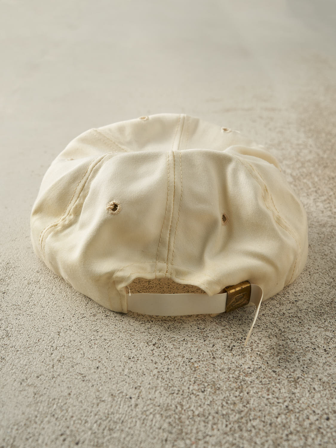 Vintage 80s White Lake Arrowhead Country Club Strapback (O/S)