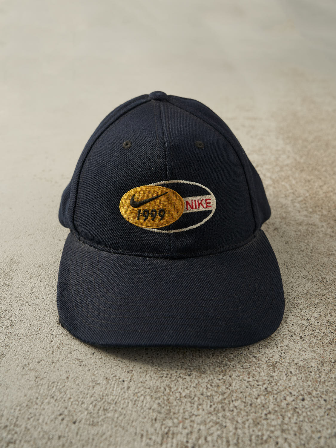 Vintage 99' Faded Black Nike Embroidered Snapback (O/S)