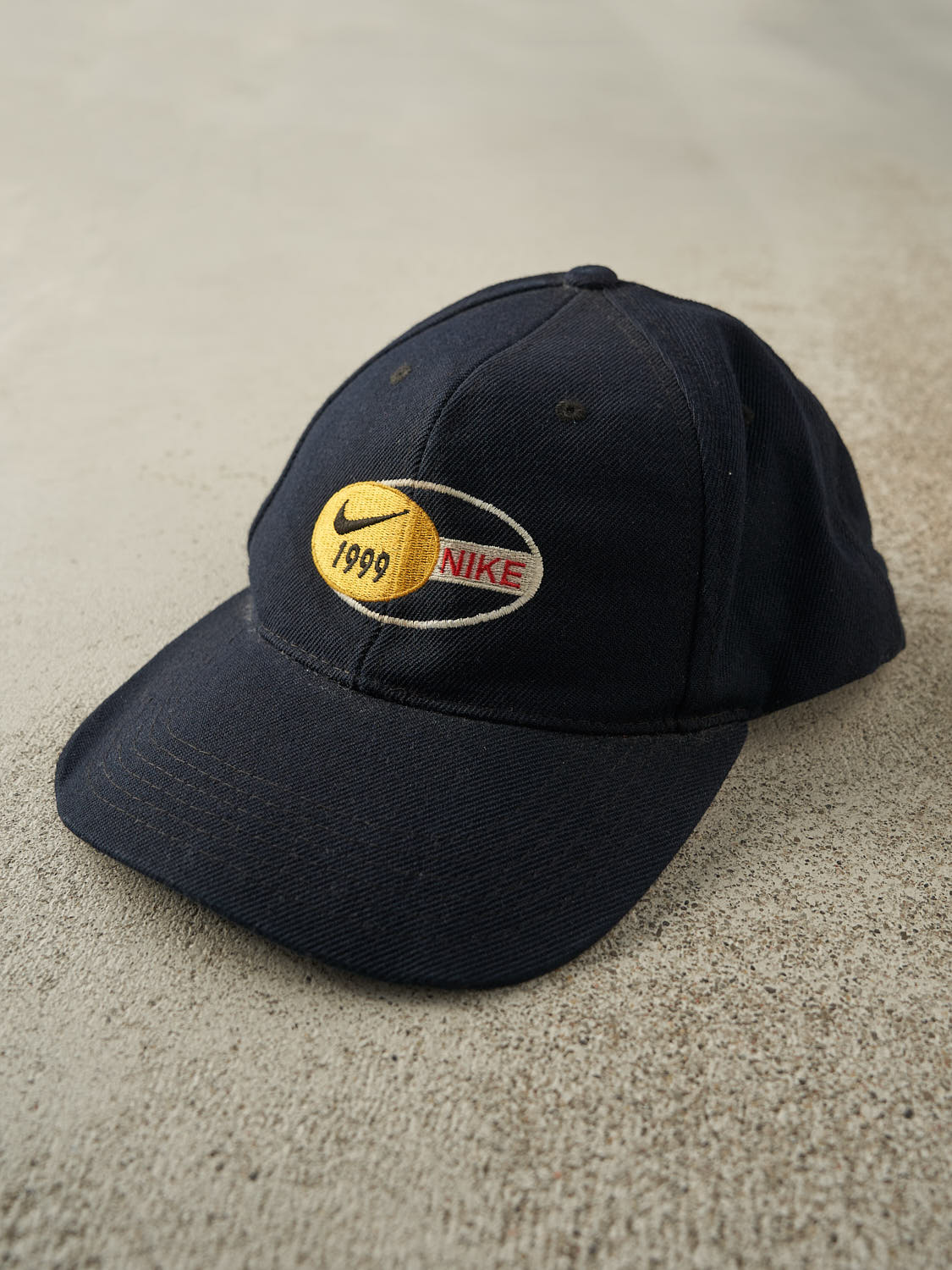 Vintage 99' Faded Black Nike Embroidered Snapback (O/S)