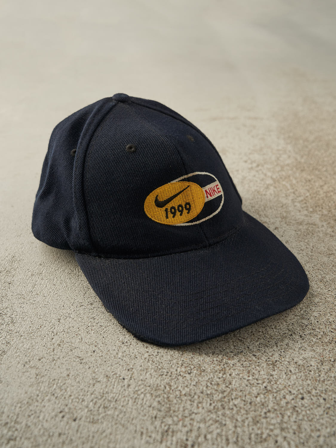 Vintage 99' Faded Black Nike Embroidered Snapback (O/S)