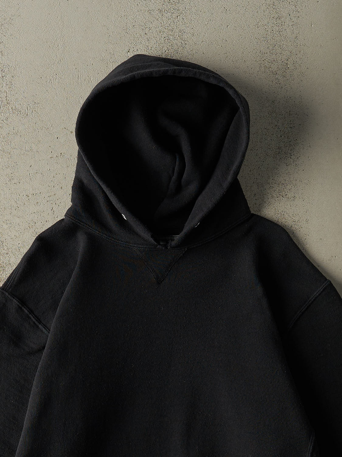 Vintage Y2K Black Russell Athletic Blank Hoodie (L)