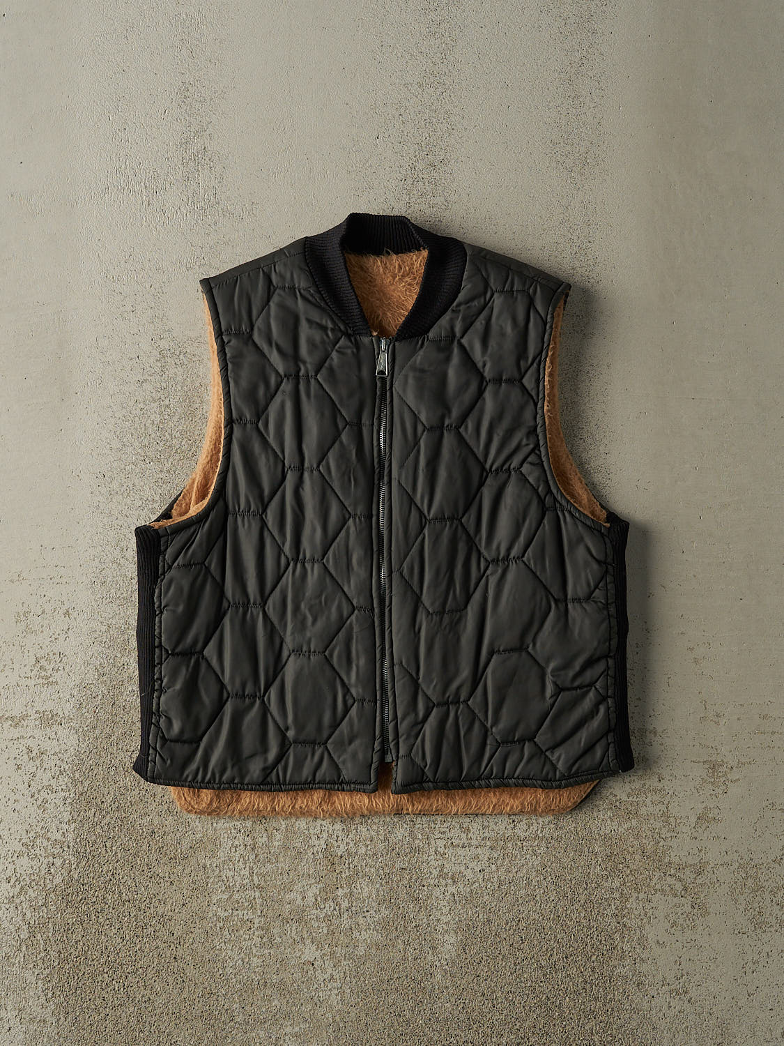 Vintage 70s Black Fur Lined Puffer Vest (M)