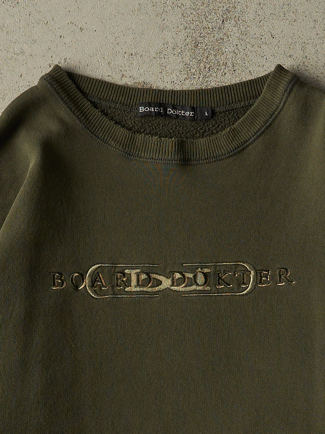 Vintage 90s Green Board Dökter Snowboarding Embroidered Crewneck (L/XL)