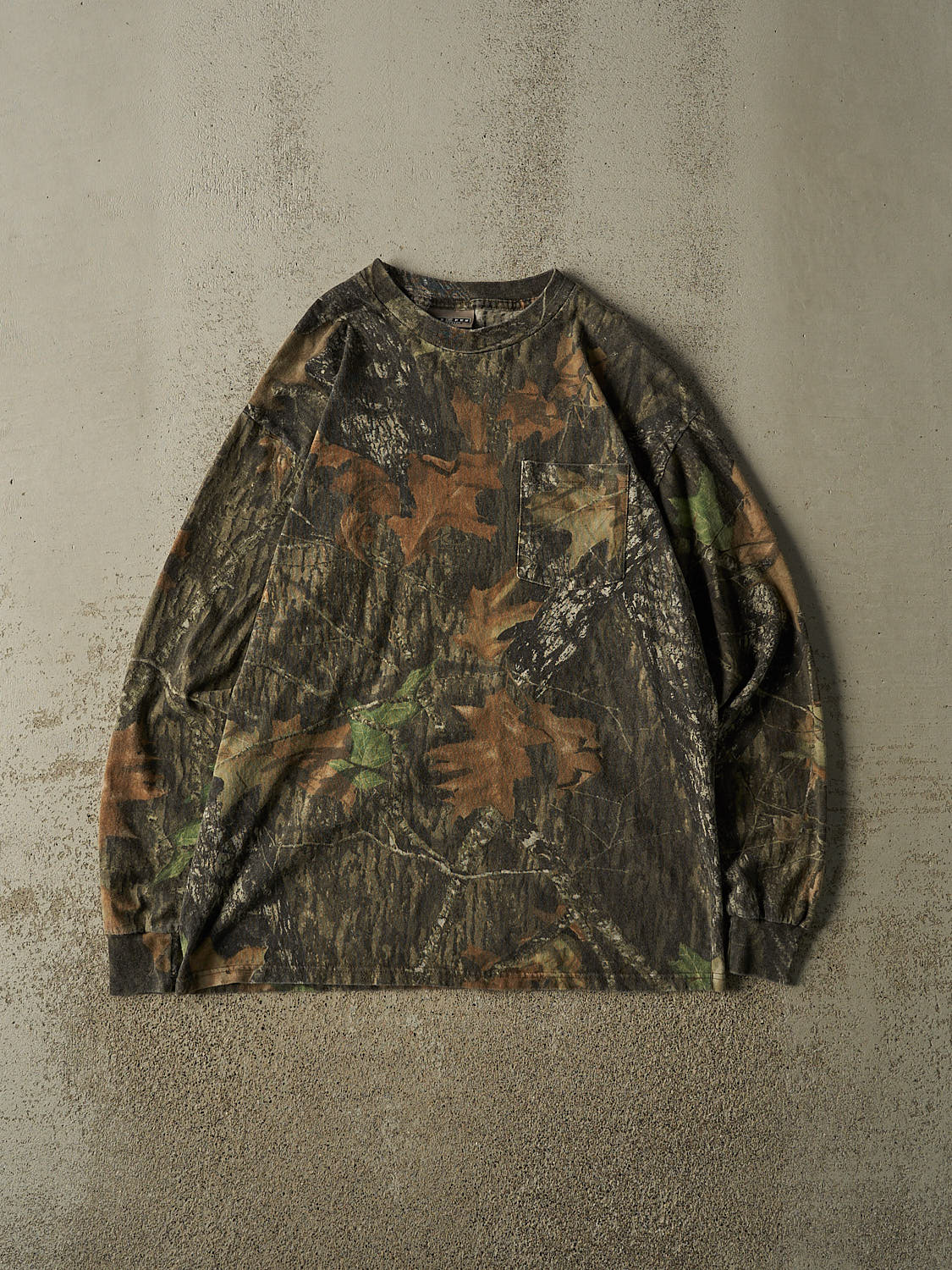 Vintage Y2K Camo Mossy Oak Pocket Long Sleeve (L/XL)