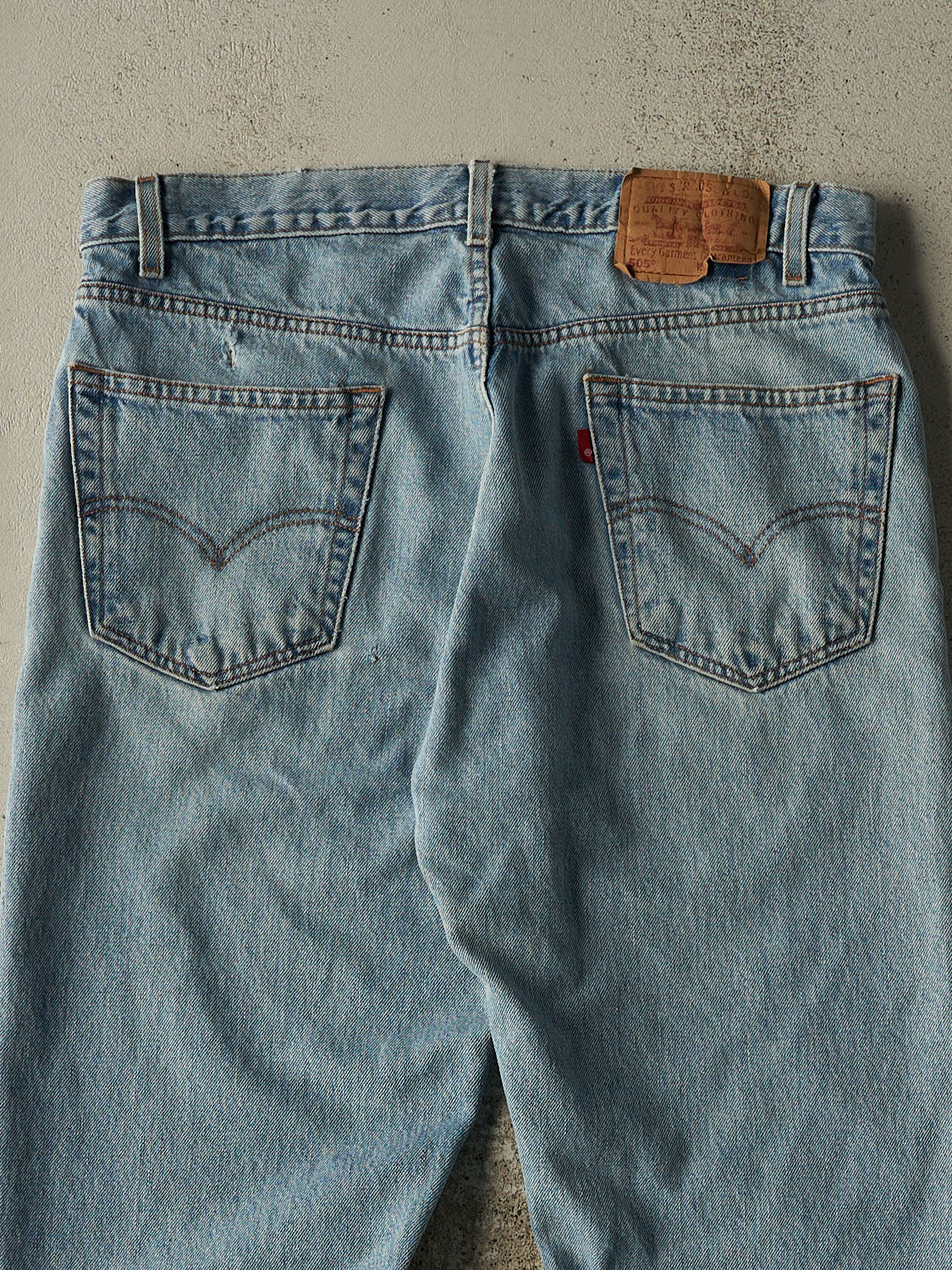 Vintage 90s Light Wash Levi's 505 Jeans (34x27)
