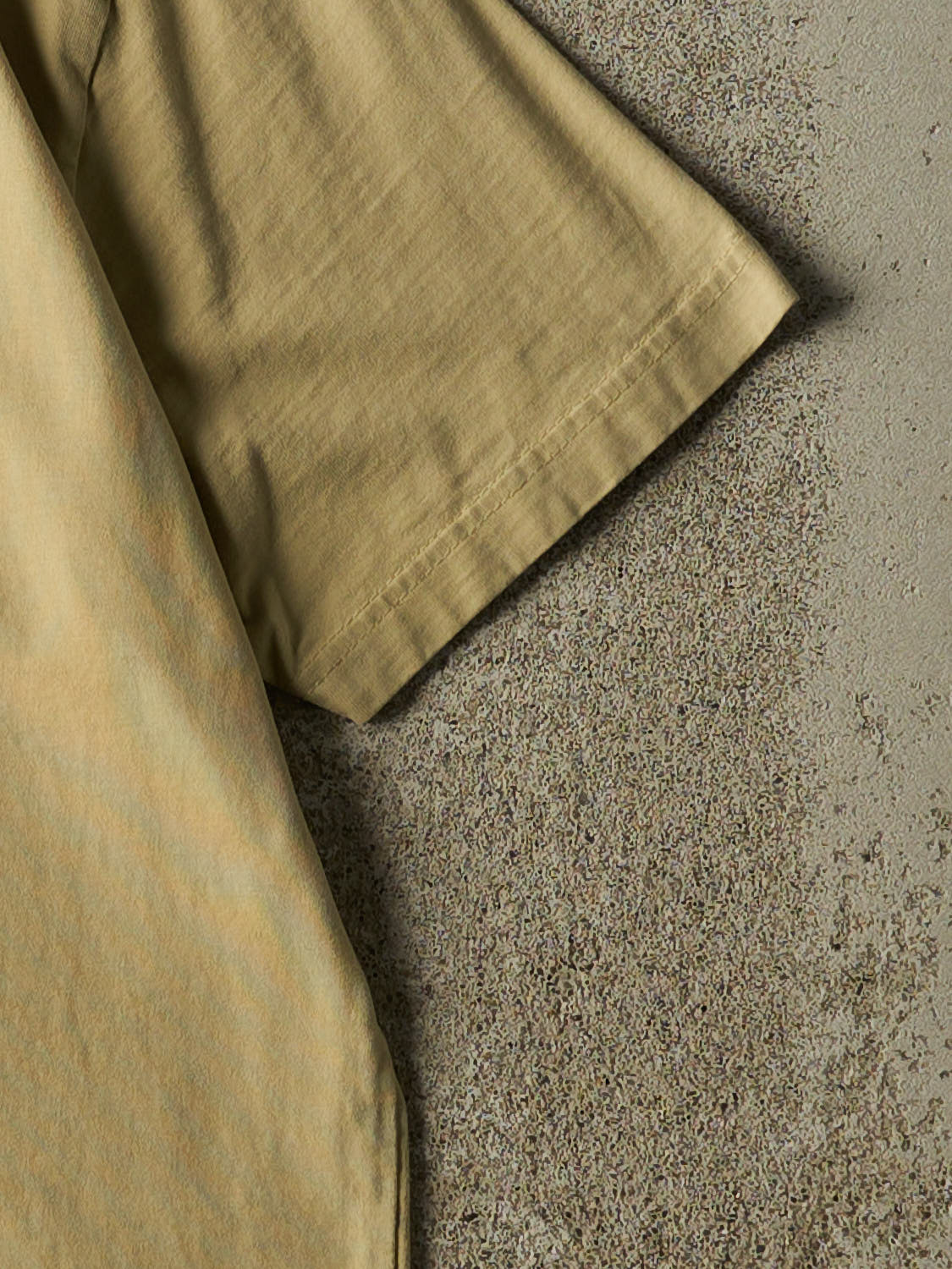 Vintage Y2K Beige Land Rover Tee (L)