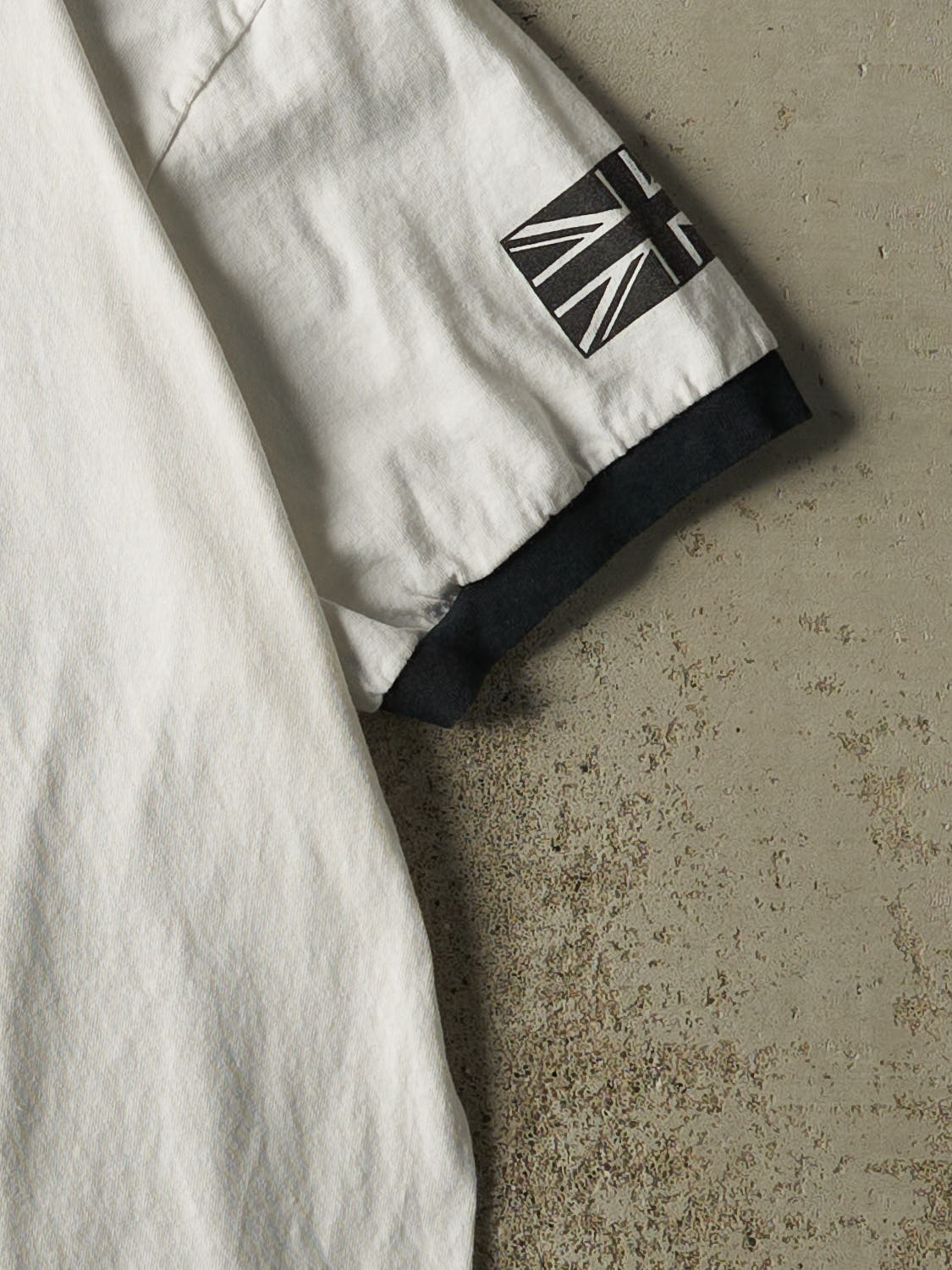 Vintage 90s White Land Rover Defender Ringer Tee (L/XL)