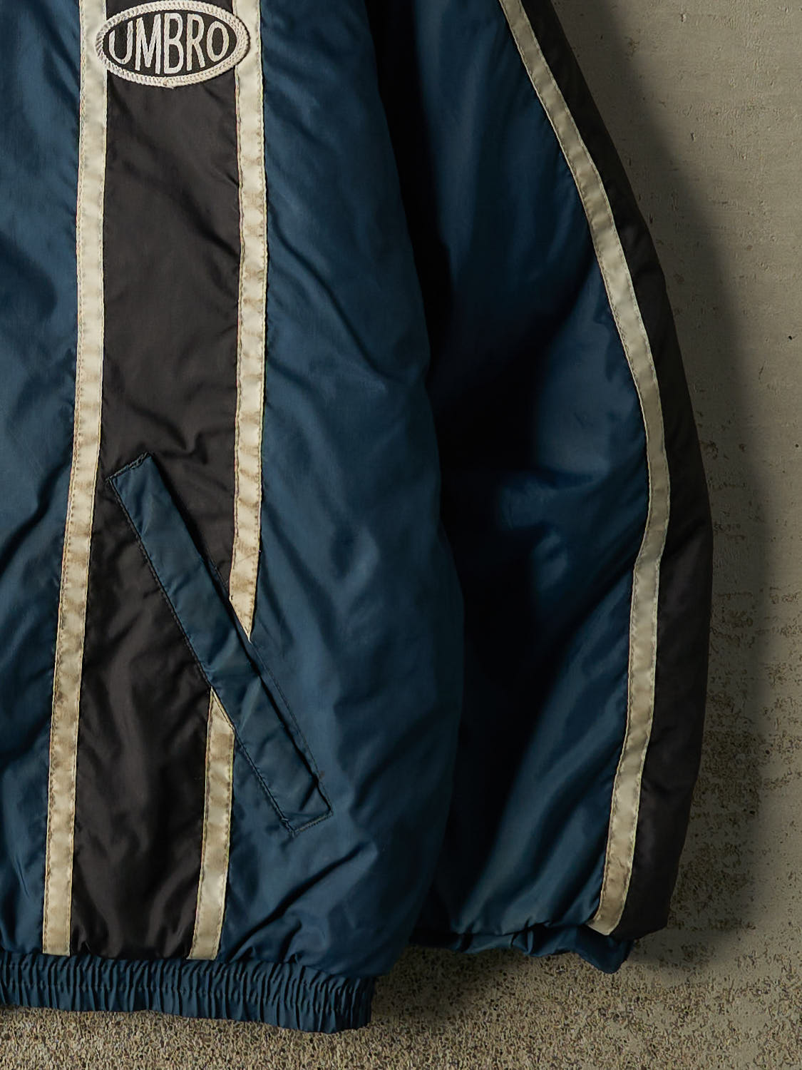 Vintage 90s Blue Umbro Zip Up Windbreaker Jacket (L)