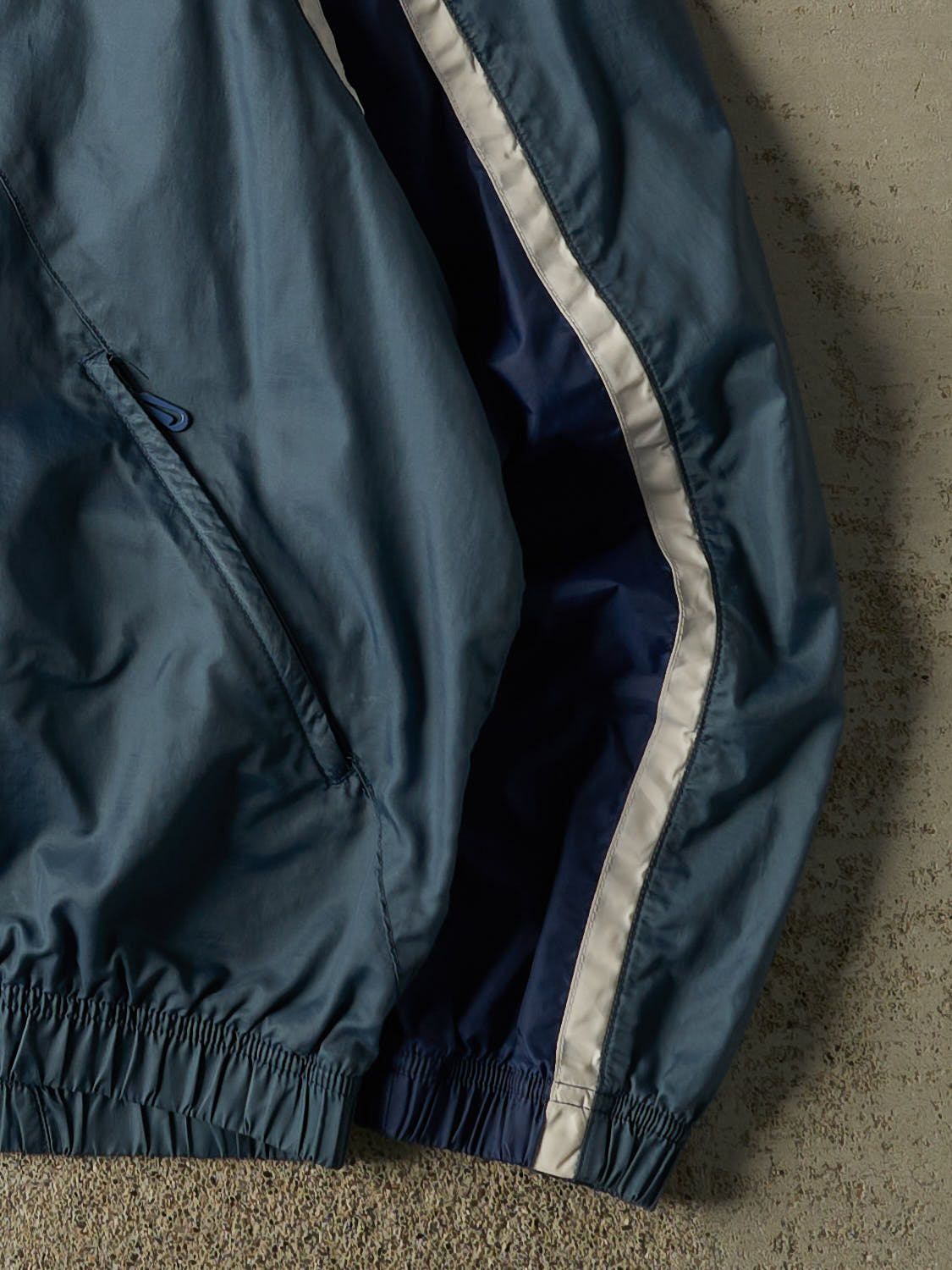 Vintage 90s Navy Blue Nike Windbreaker Jacket (L/XL)