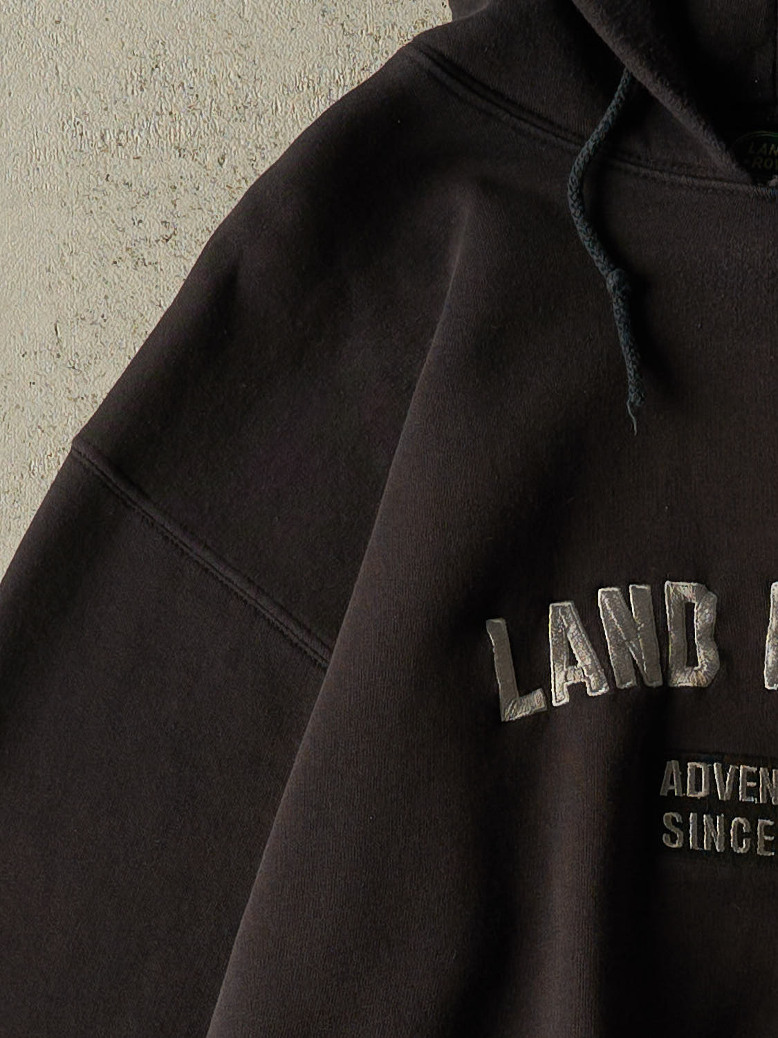 Vintage 00' Faded Black Land Rover Embroidered Hoodie (L/XL)