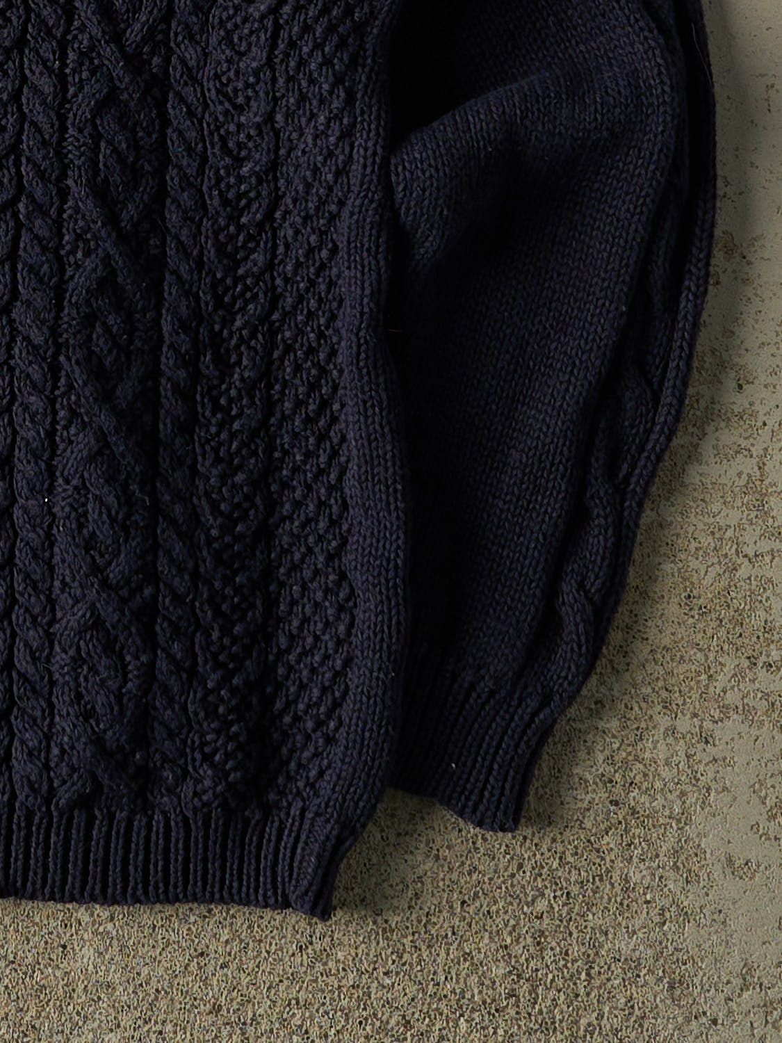 Vintage 90s Navy Blue Izod Cable Knit (S/M)
