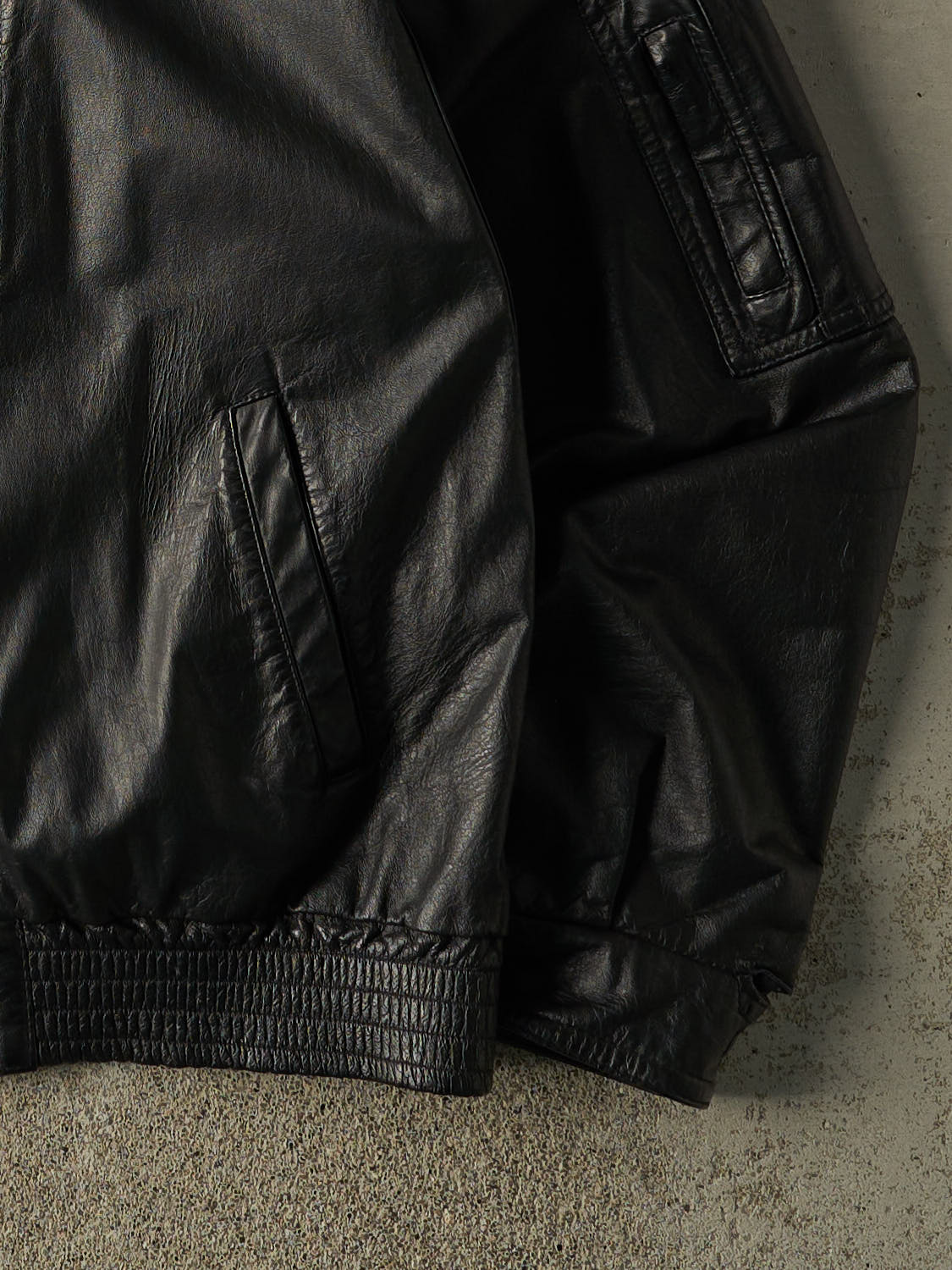 Vintage 90s Black Leather Bomber Jacket (L/XL)