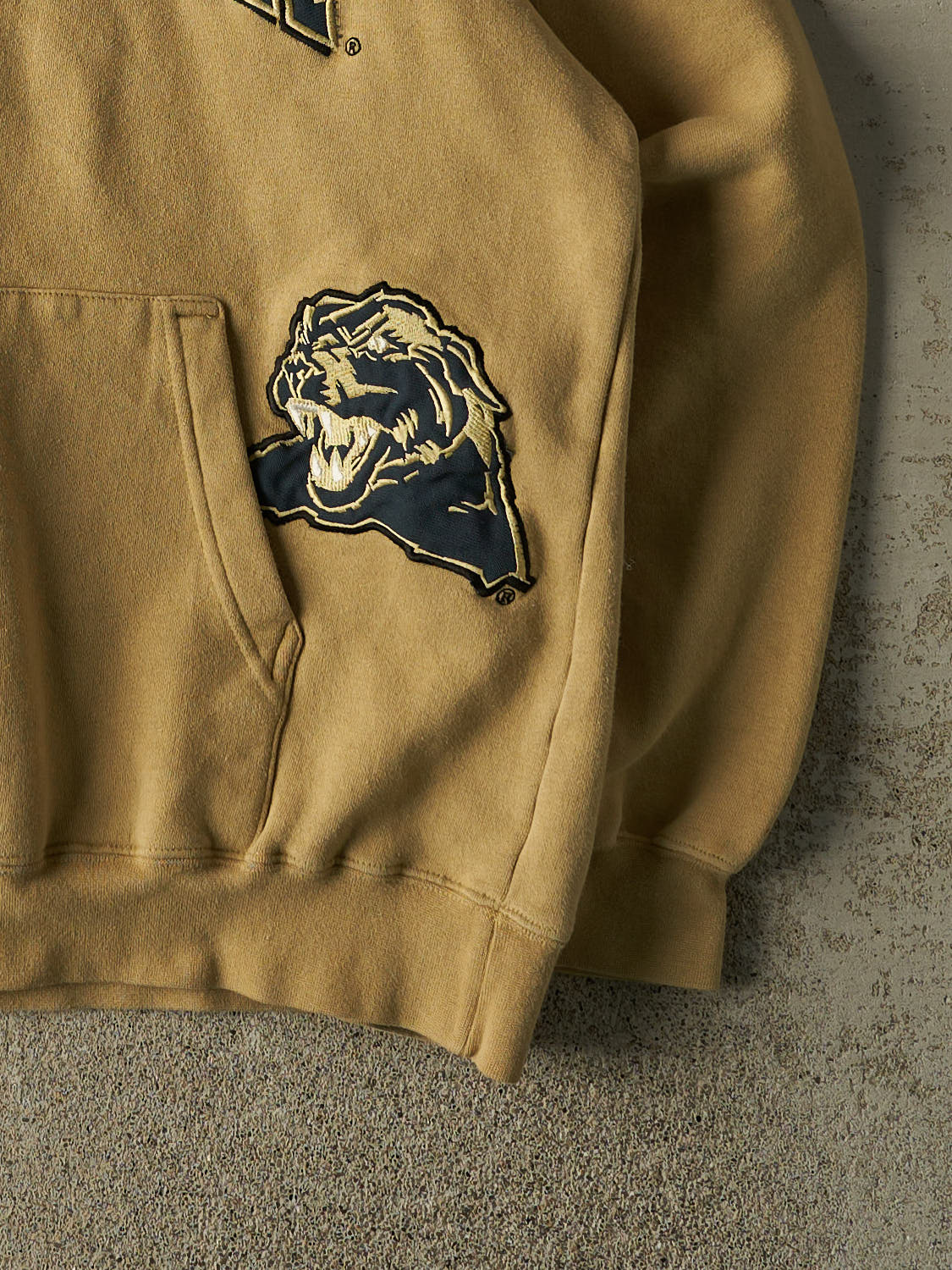 Vintage 90s Beige University of Pittsburgh Panthers Embroidered Hoodie (L/XL)
