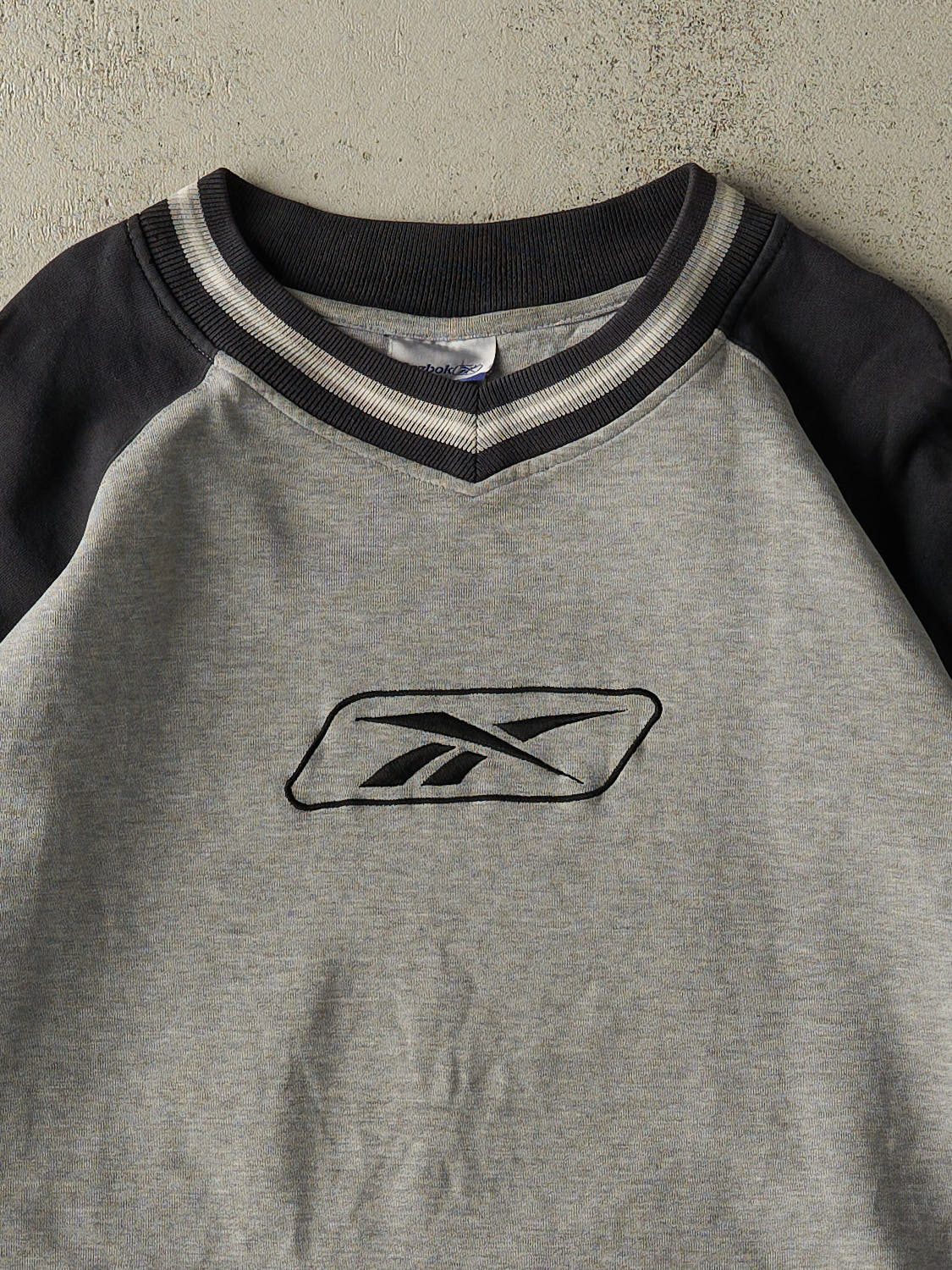Vintage 90s Grey & Black Reebok Embroidered Crewneck (XL/XXL)