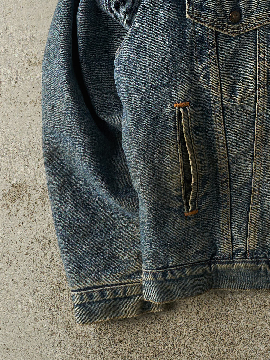 Vintage 80s Mid Wash Levi's Sherpa Lined Denim Jacket (M/L)