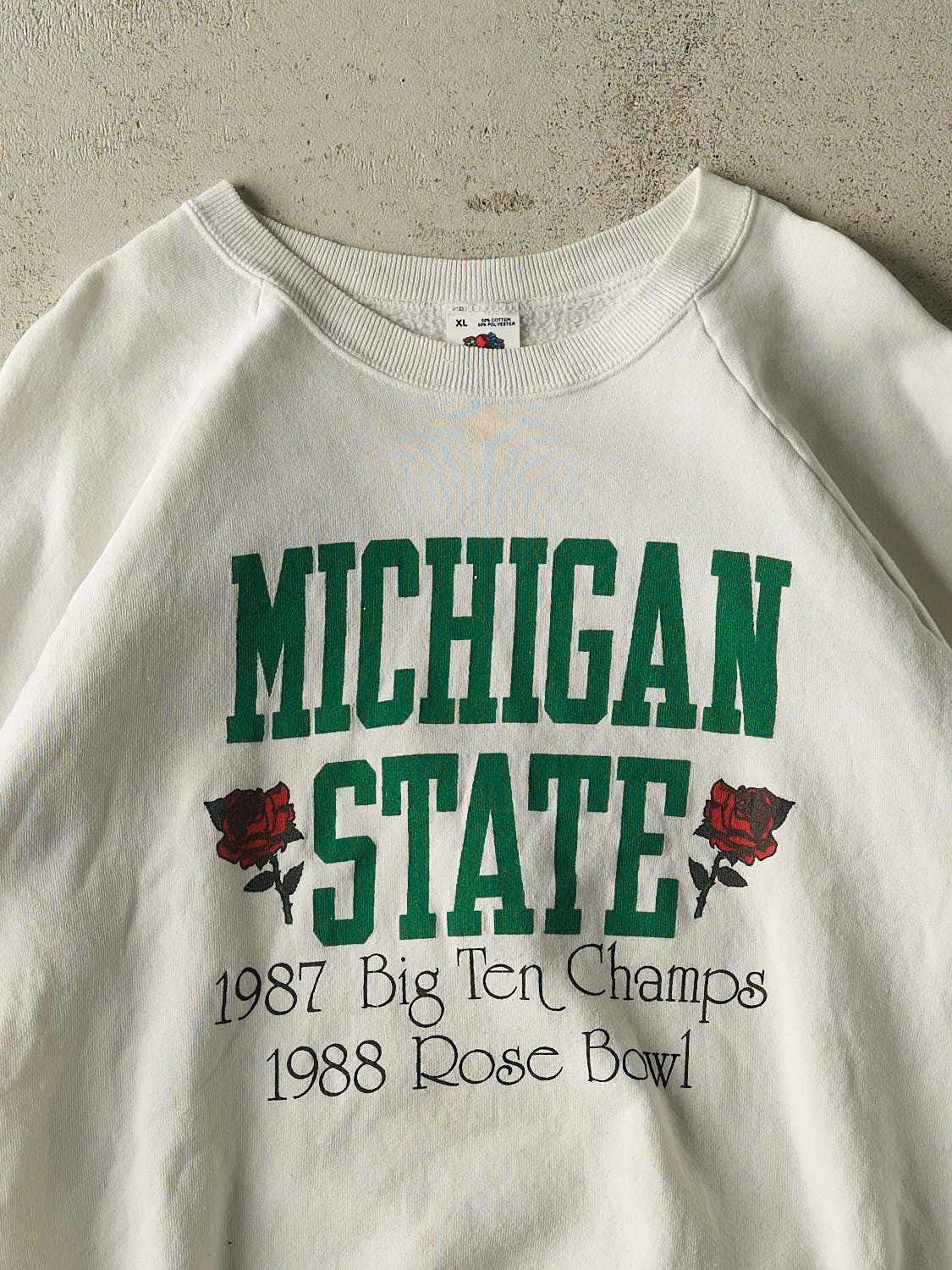 Vintage 88' White Michigan State University Rose Bowl  Crewneck (M/L)