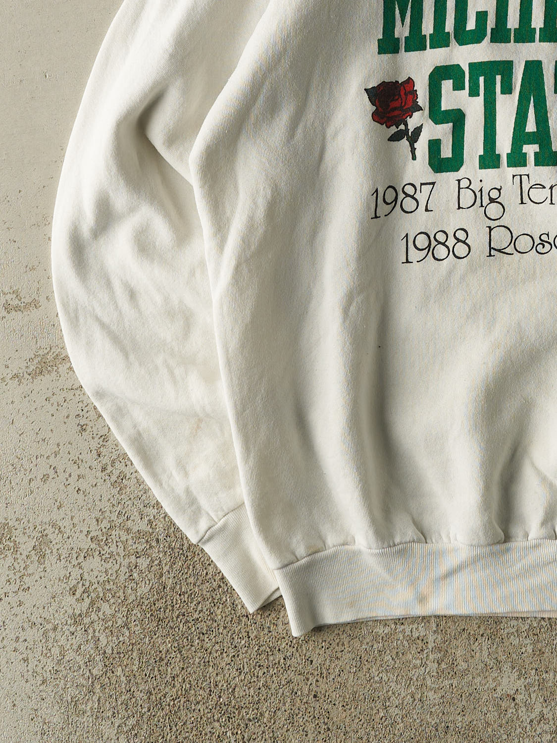 Vintage 88' White Michigan State University Rose Bowl  Crewneck (M/L)